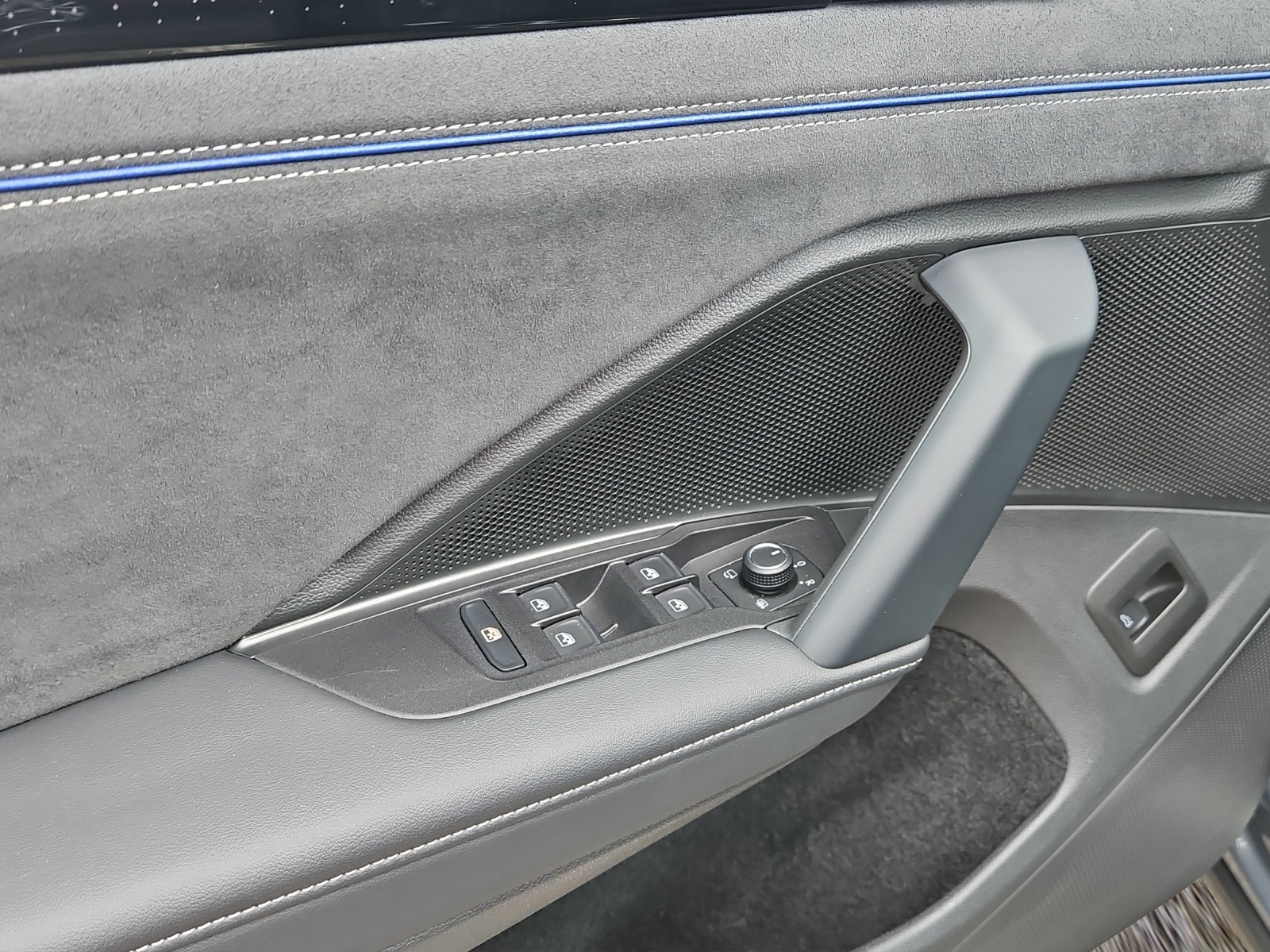 VW Tayron 2.0 TSI R-Line DSG 4Motion-image-10