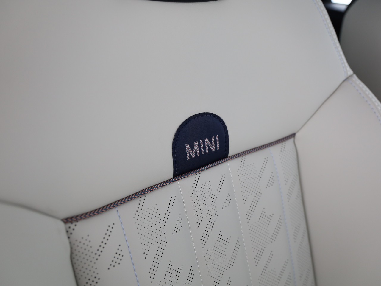 MINI Cooper S Cabriolet DKG-image-14