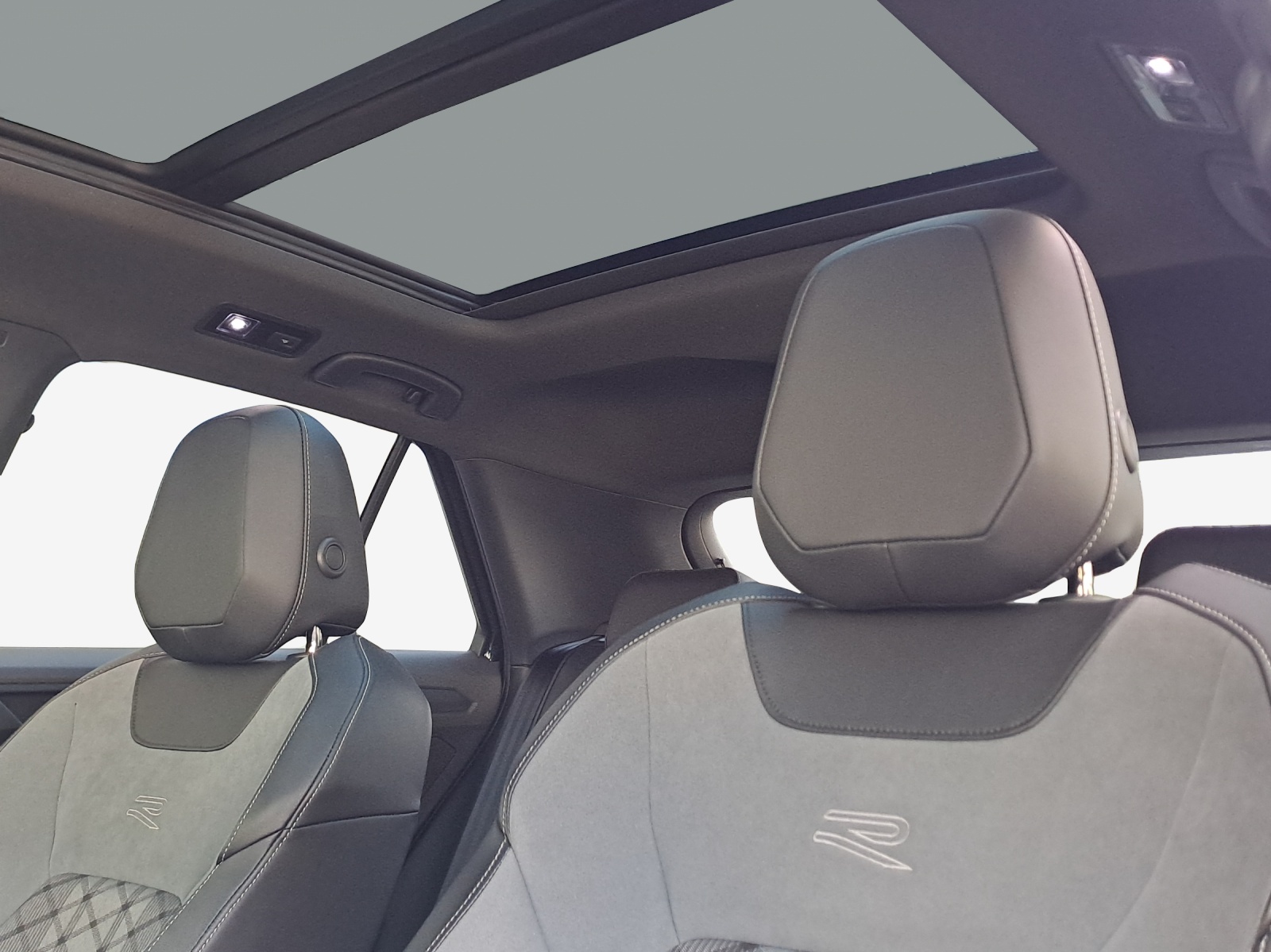 VW T-Roc 1.5 TSI EVO R-Line DSG-image-14