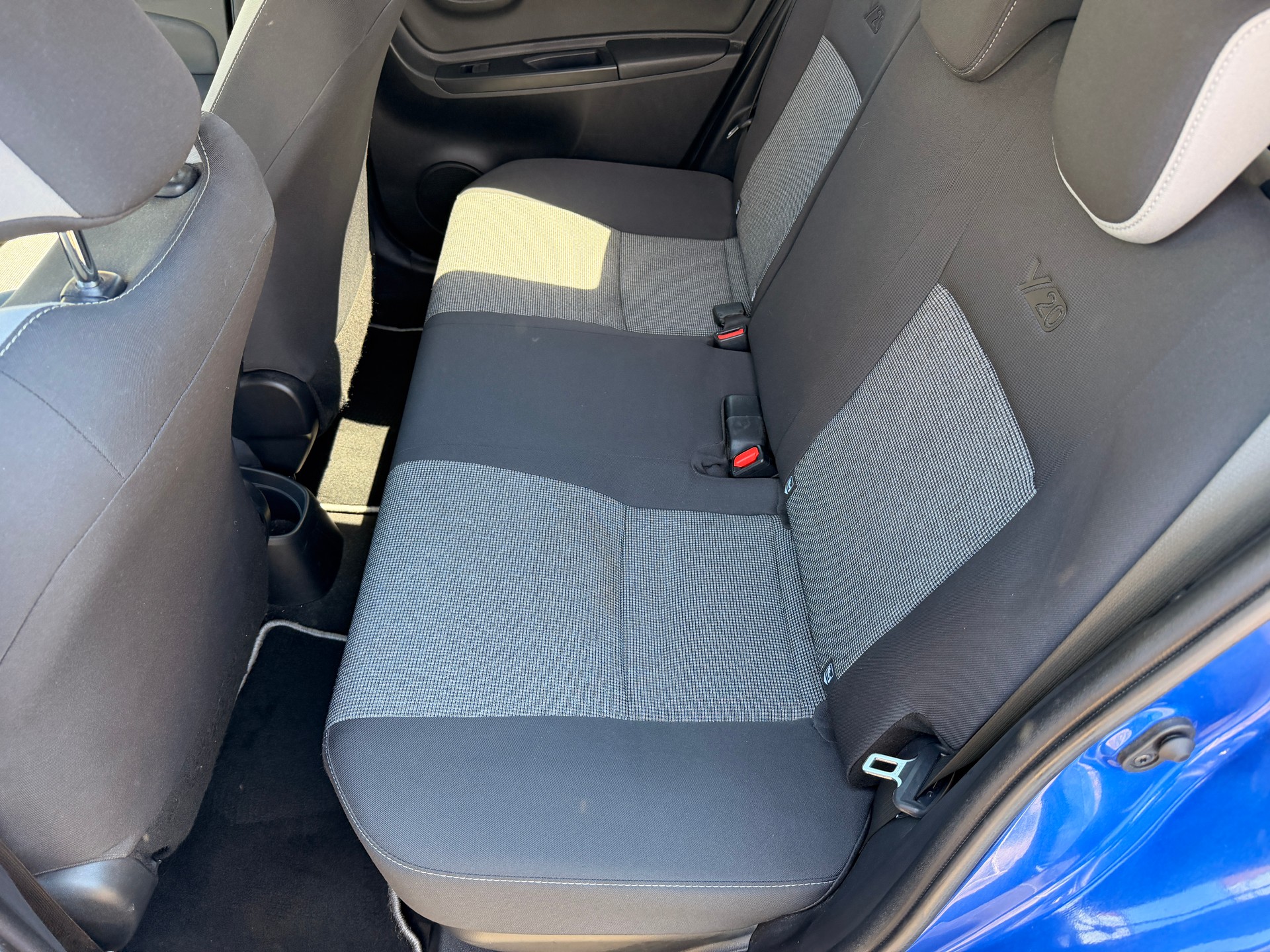TOYOTA Yaris 1.5 VVT-i Hybrid Trend e-CVT-image-6