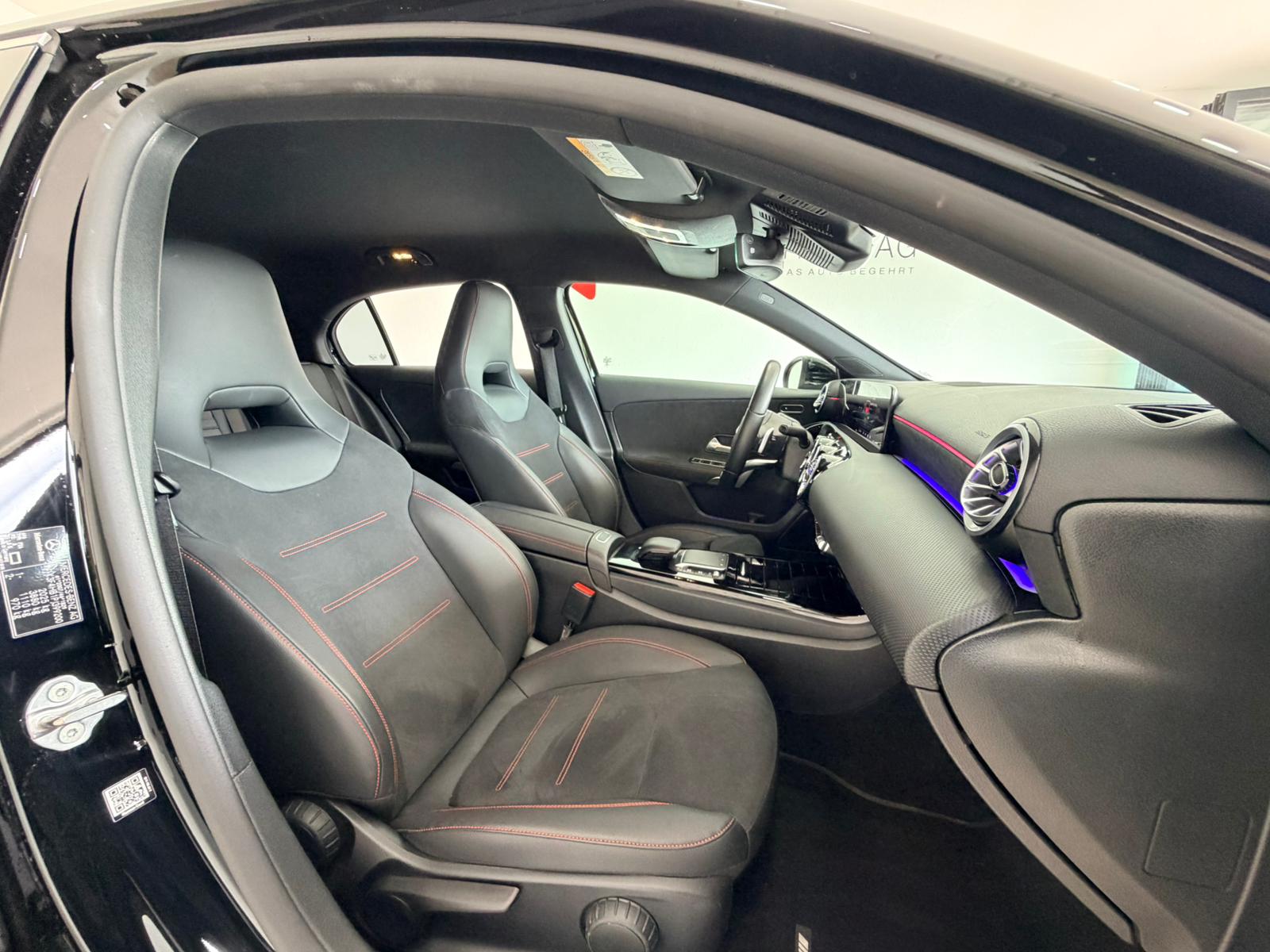 MERCEDES-BENZ A 250 4Matic AMG Line 4Matic 7G-DCT*CH Fahrzeug*4x4*-image-14