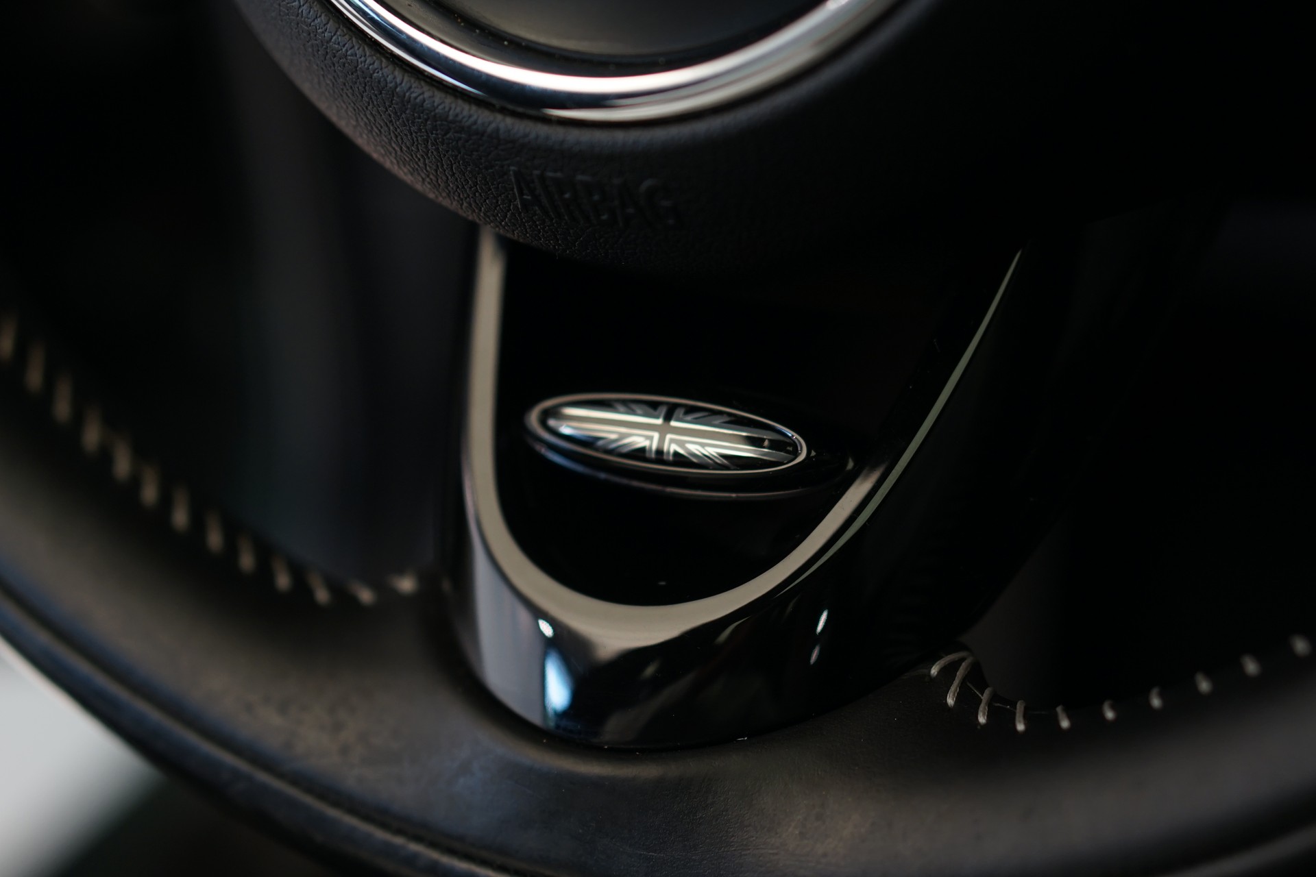 MINI Cooper S Steptronic *CH-Fahrzeug*-image-18