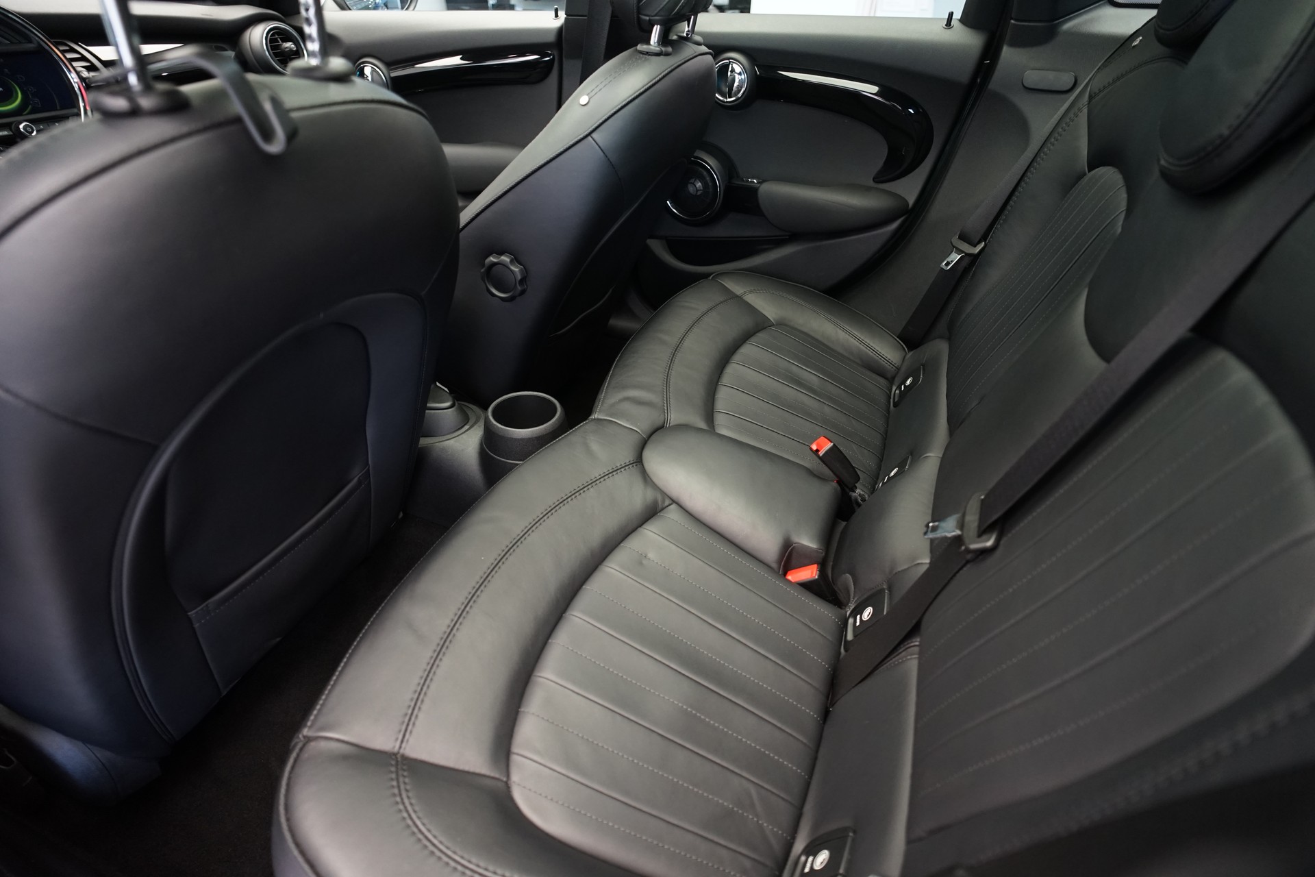 MINI Cooper S Steptronic *CH-Fahrzeug*-image-14
