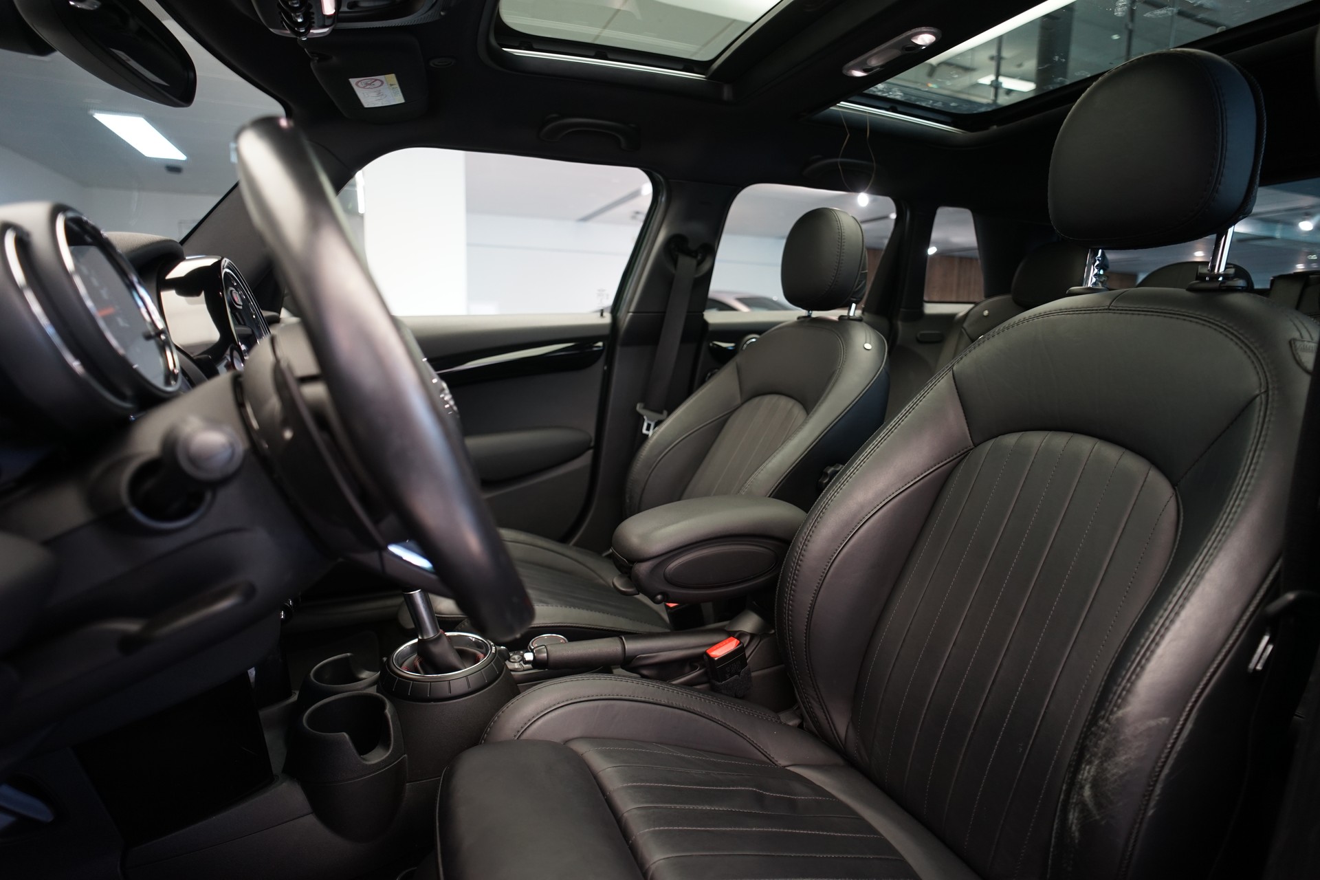 MINI Cooper S Steptronic *CH-Fahrzeug*-image-12