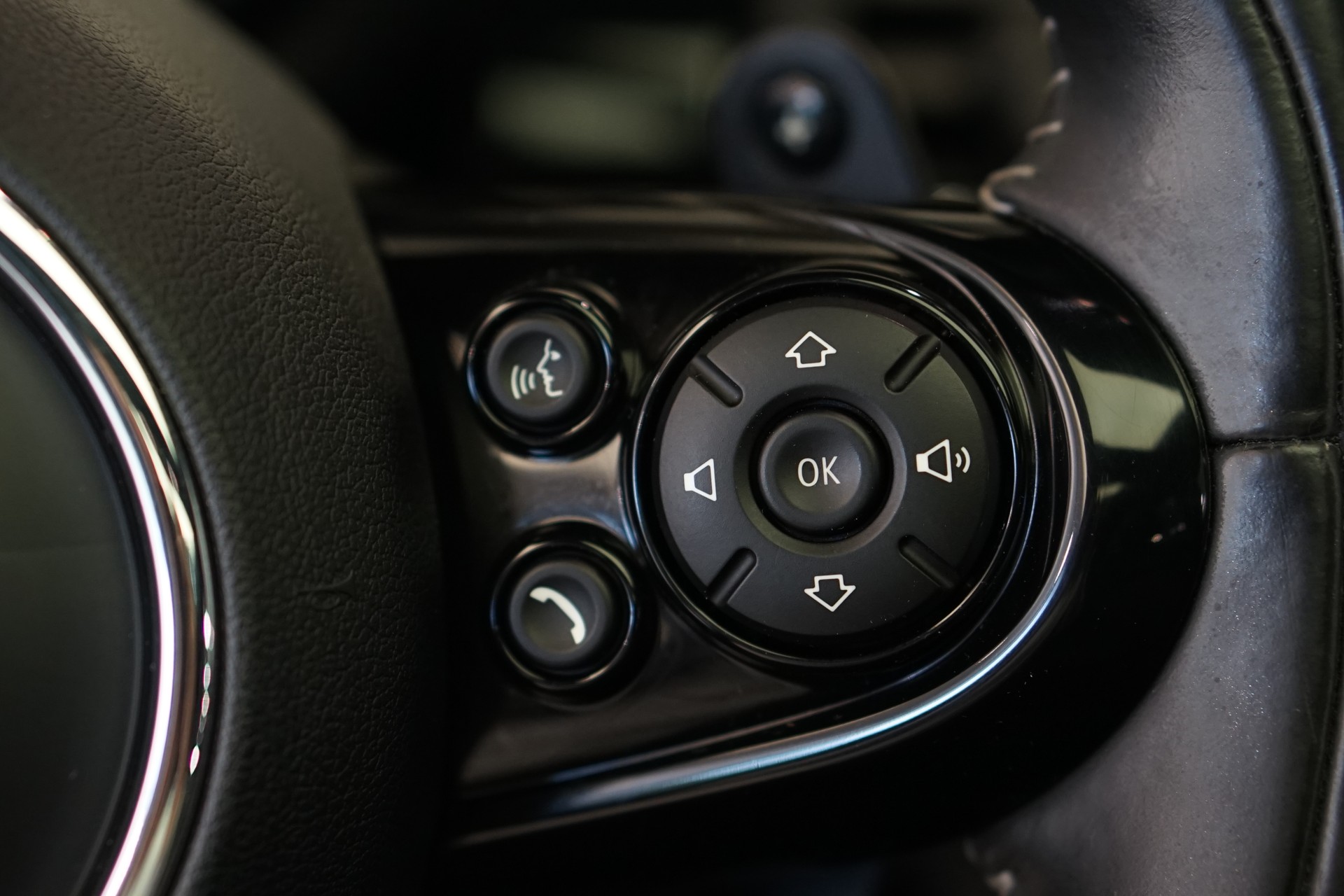 MINI Cooper S Steptronic *CH-Fahrzeug*-image-19