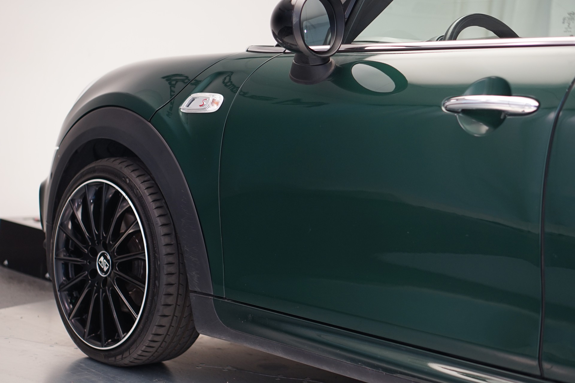 MINI Cooper S Steptronic *CH-Fahrzeug*-image-31
