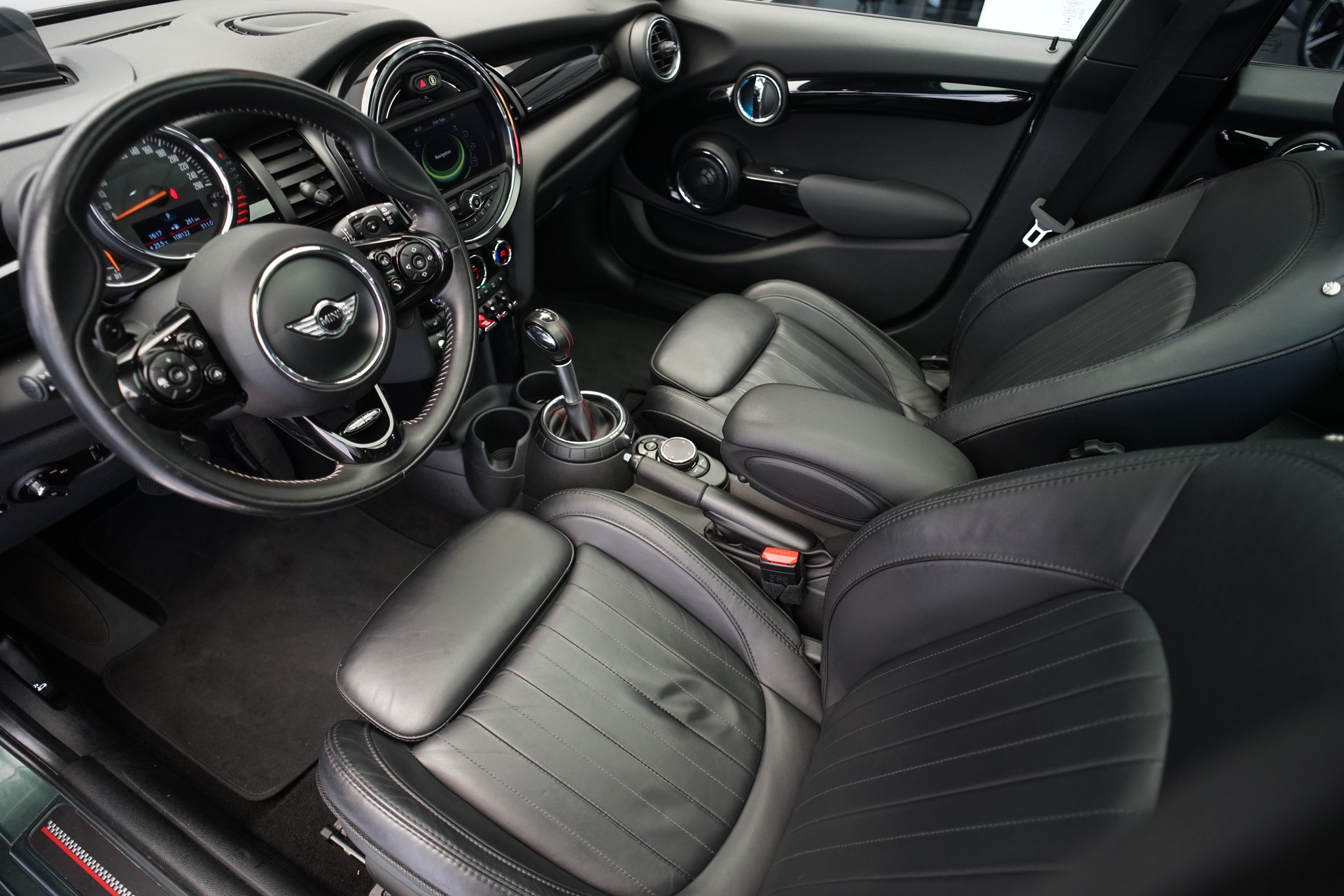 MINI Cooper S Steptronic *CH-Fahrzeug*-image-9