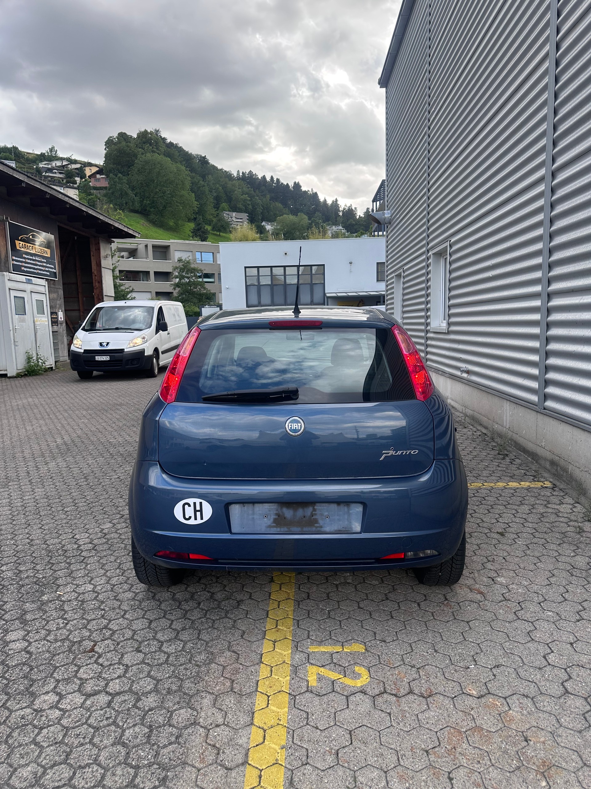 FIAT Punto 1.4 16V Sport ab MFK-image-3