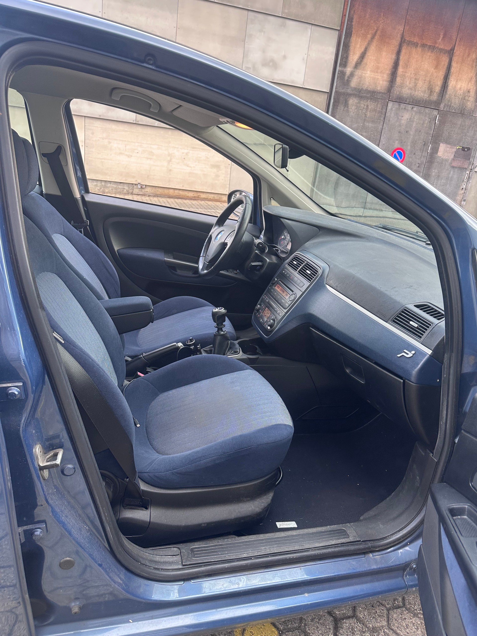 FIAT Punto 1.4 16V Sport ab MFK-image-7
