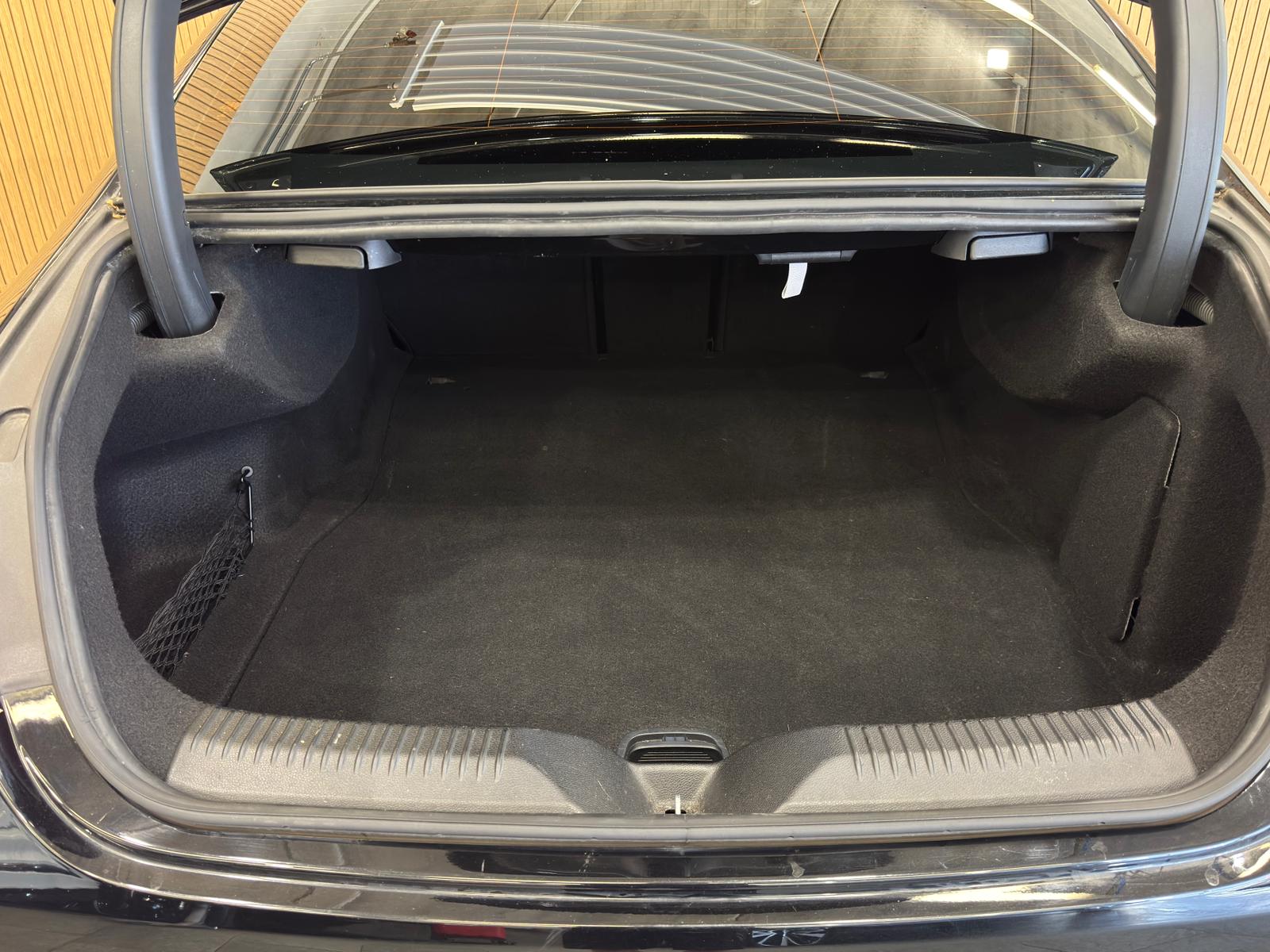 MERCEDES-BENZ CLS 400 d AMG Line 4Matic 9G-Tronic-image-14