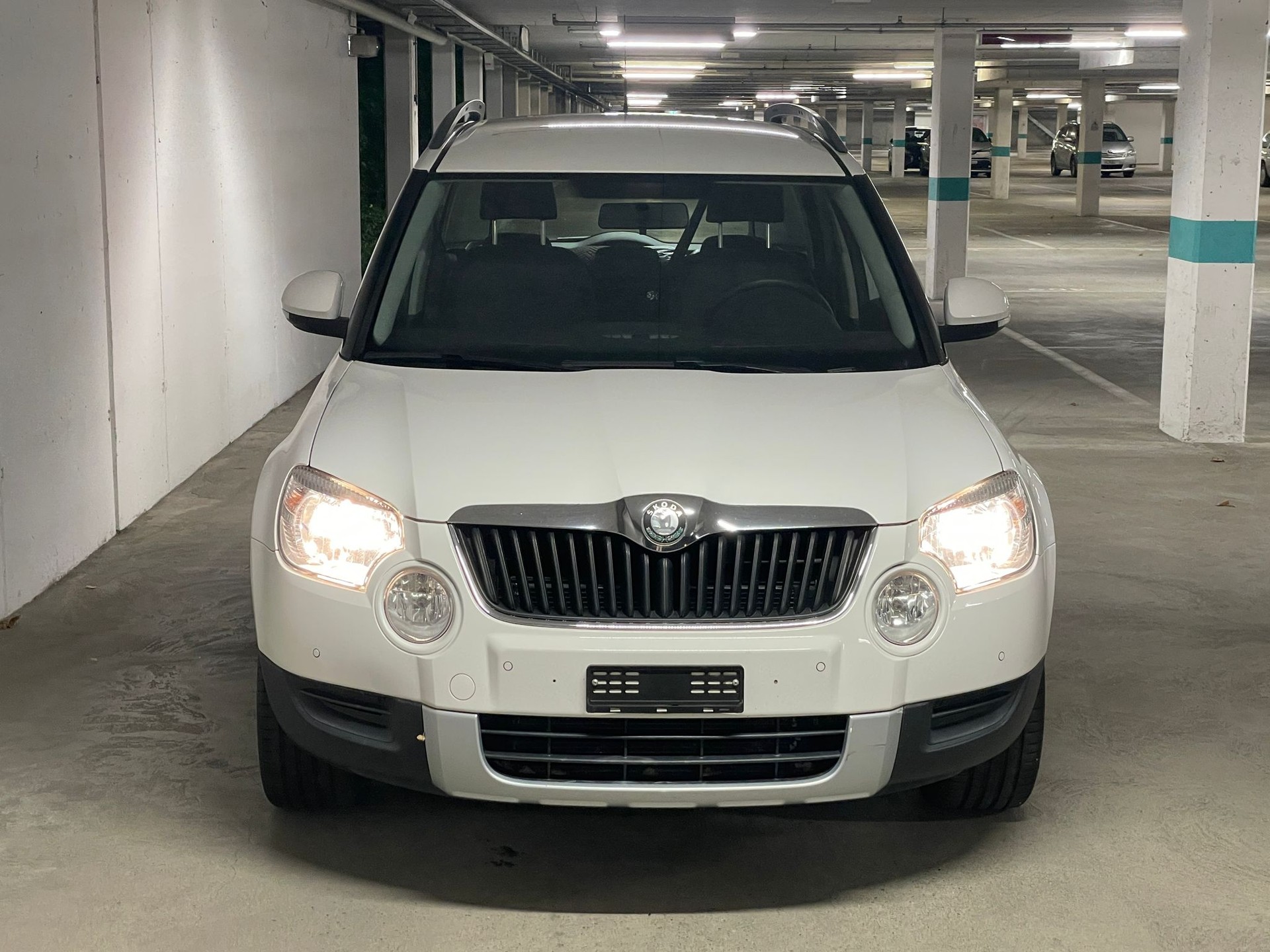 SKODA Yeti 1.8 TSI Ambition 4x4 // AHK & MFK NEU-image-6
