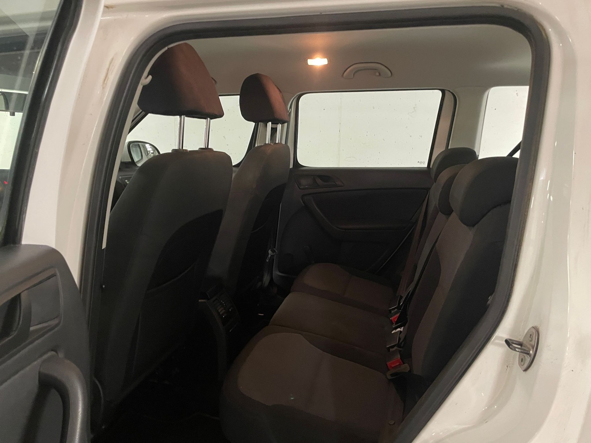 SKODA Yeti 1.8 TSI Ambition 4x4 // AHK & MFK NEU-image-20