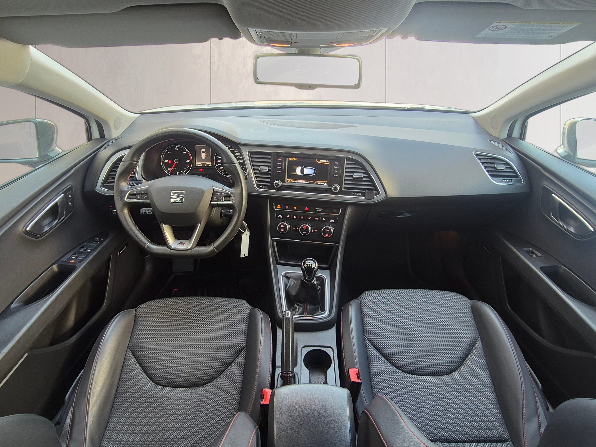 SEAT Leon ST 2.0 TDI FR-image-8