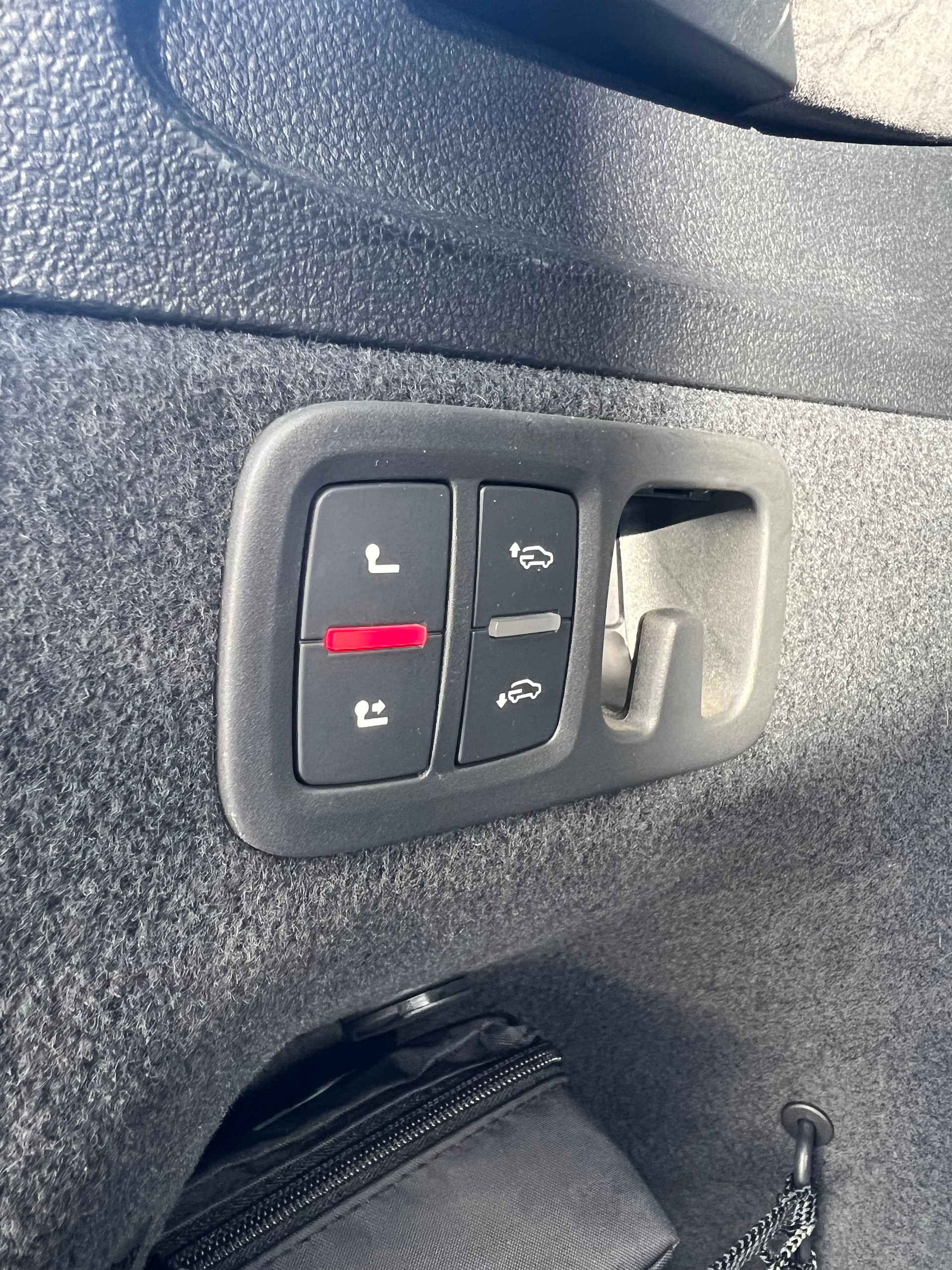 AUDI SQ7 TFSI quattro tiptronic-image-22