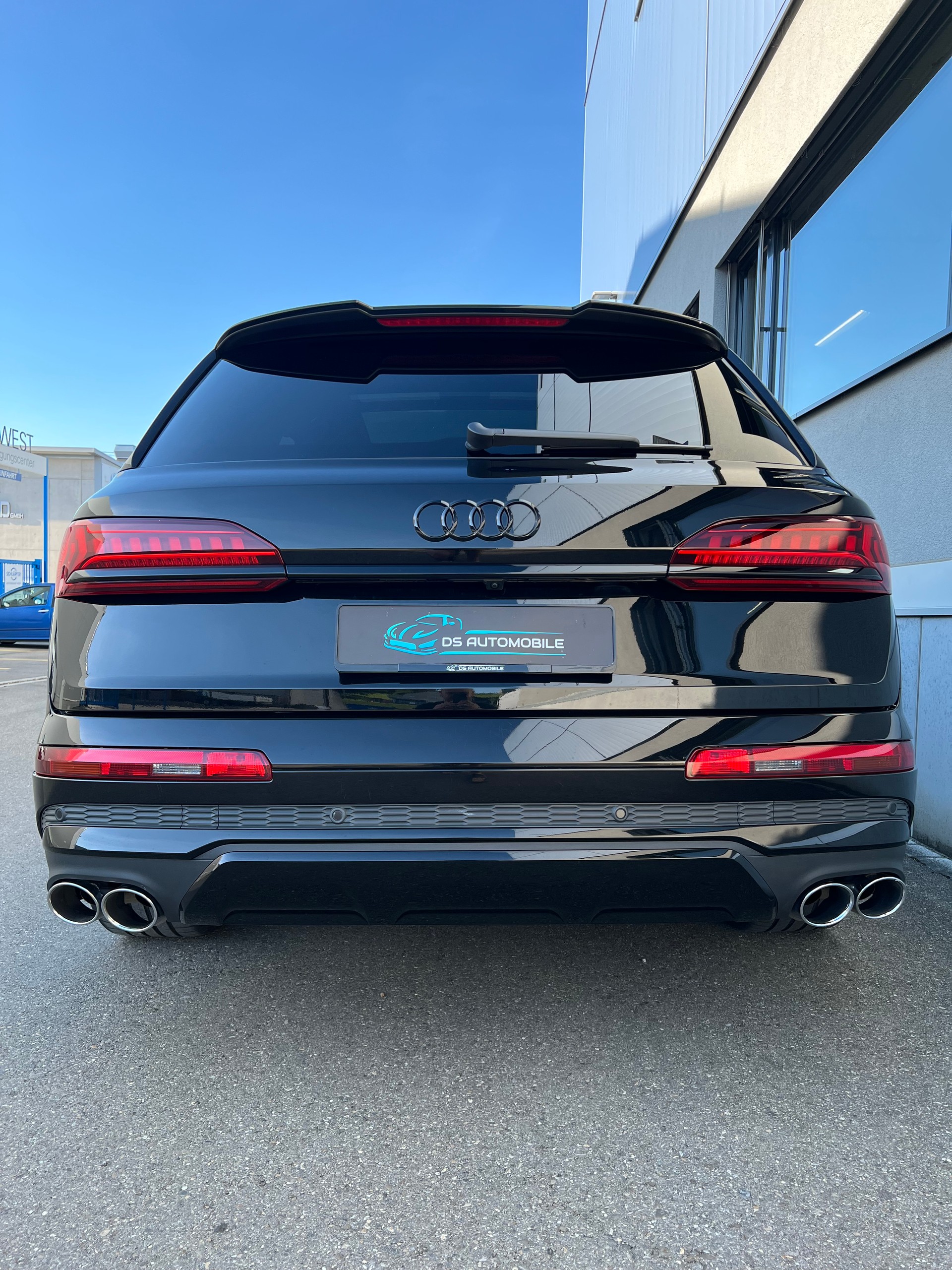AUDI SQ7 TFSI quattro tiptronic-showroom-element-3