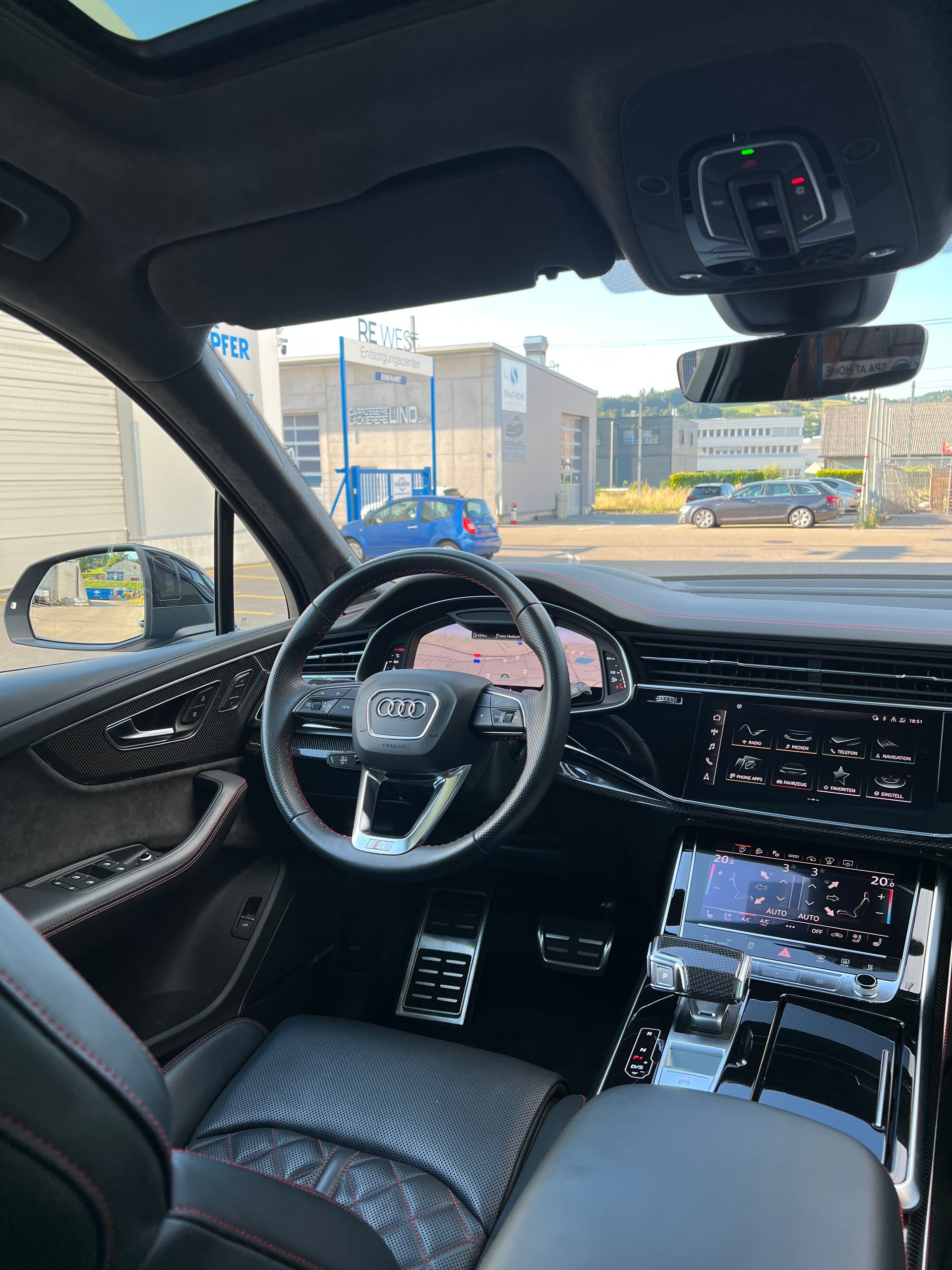 AUDI SQ7 TFSI quattro tiptronic-image-16