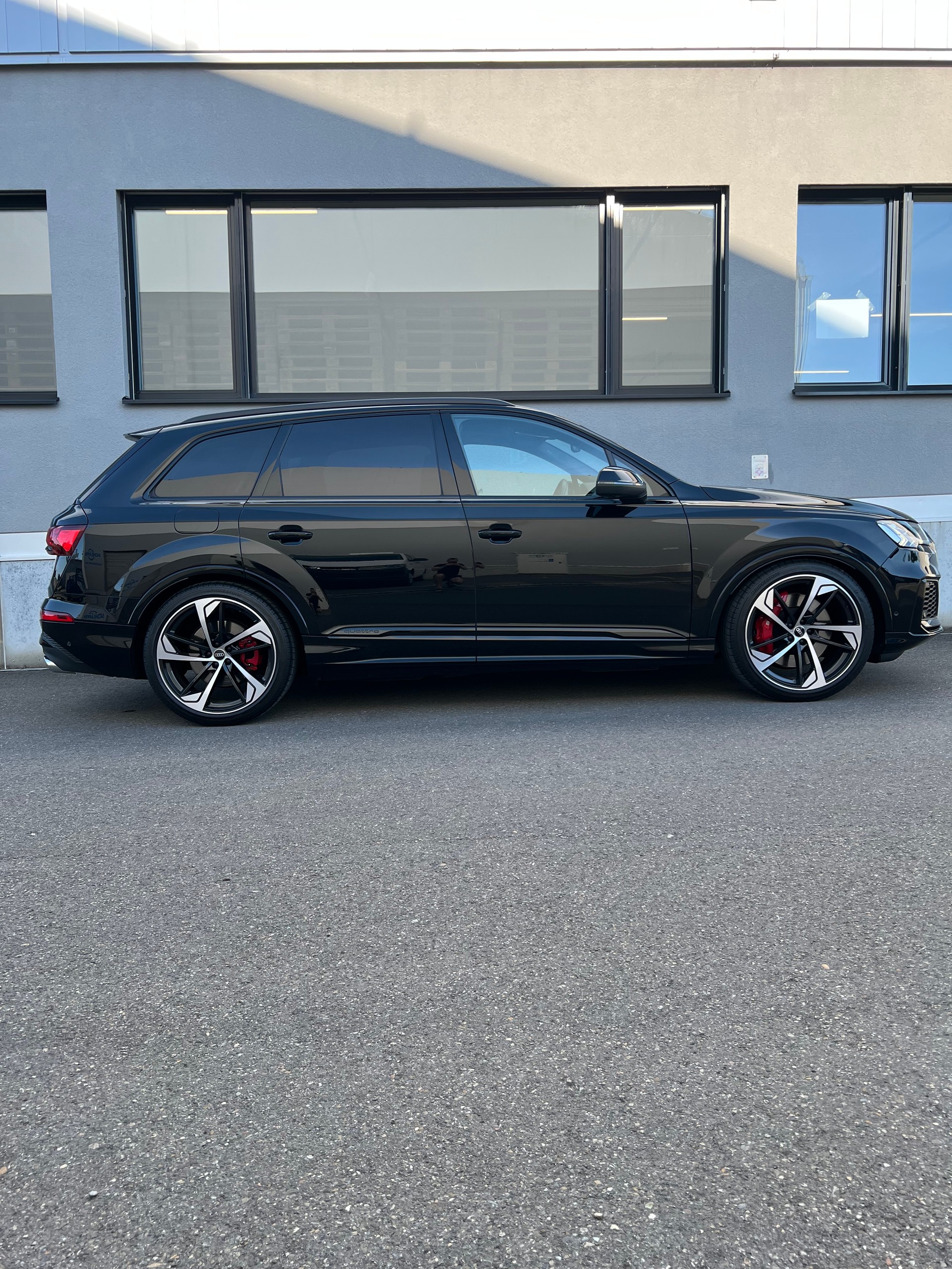 AUDI SQ7 TFSI quattro tiptronic-image-5