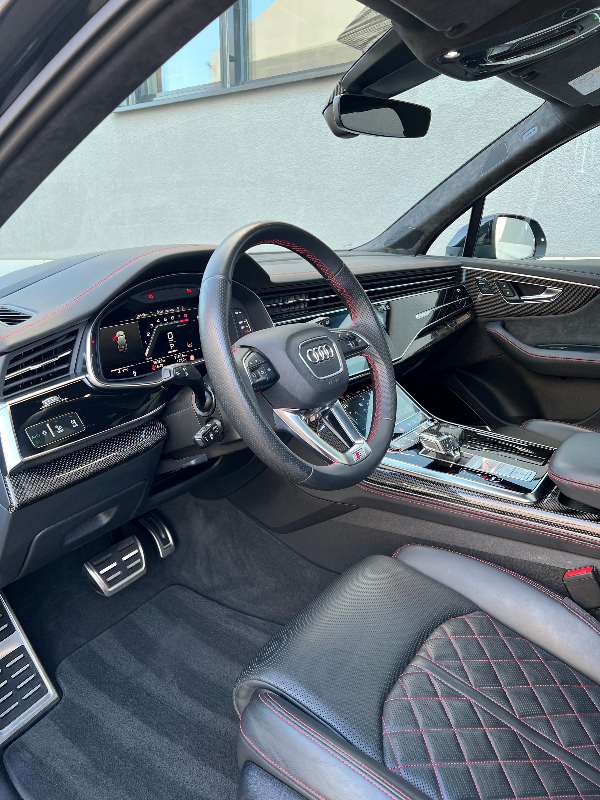 AUDI SQ7 TFSI quattro tiptronic-image-11