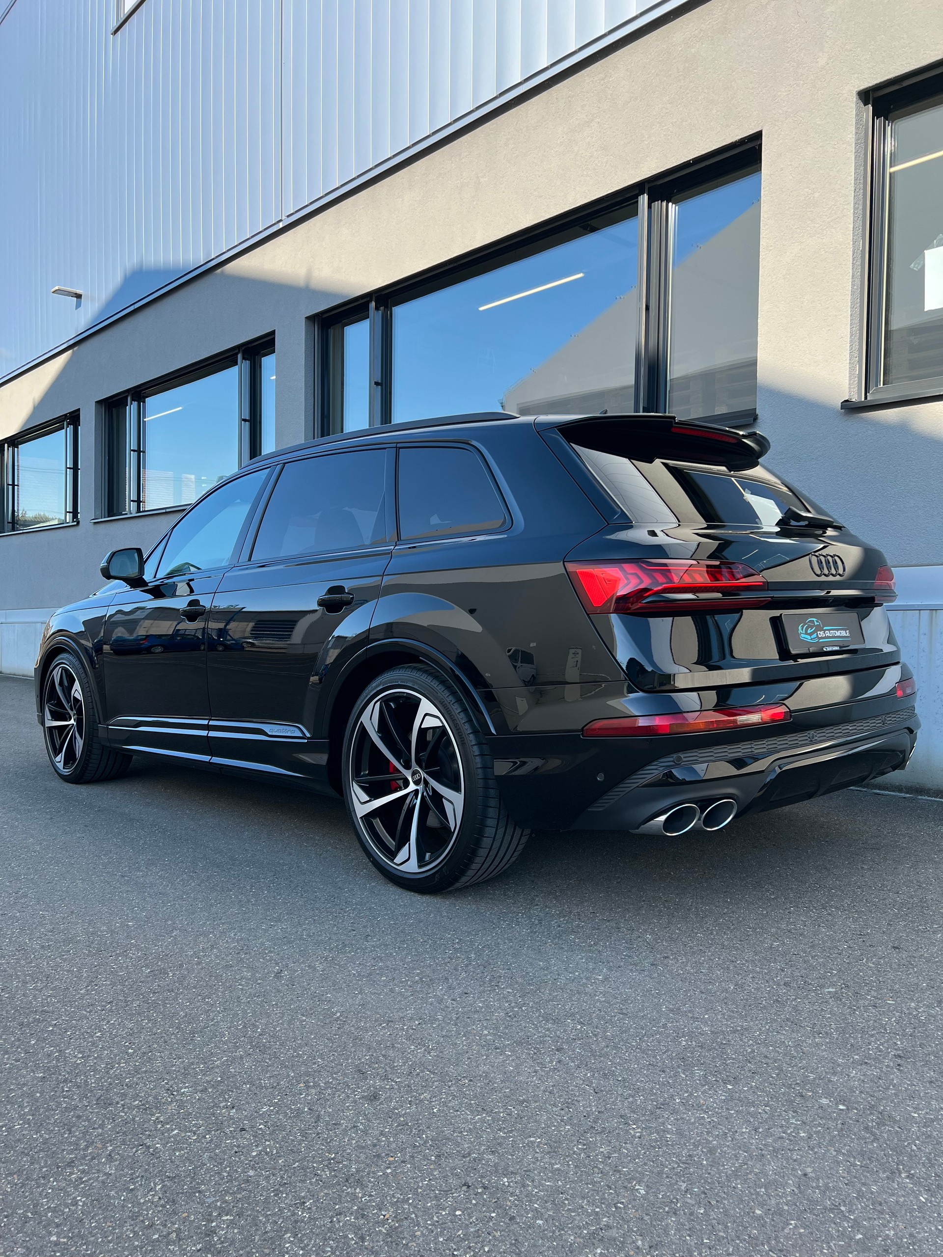 AUDI SQ7 TFSI quattro tiptronic-showroom-element-2