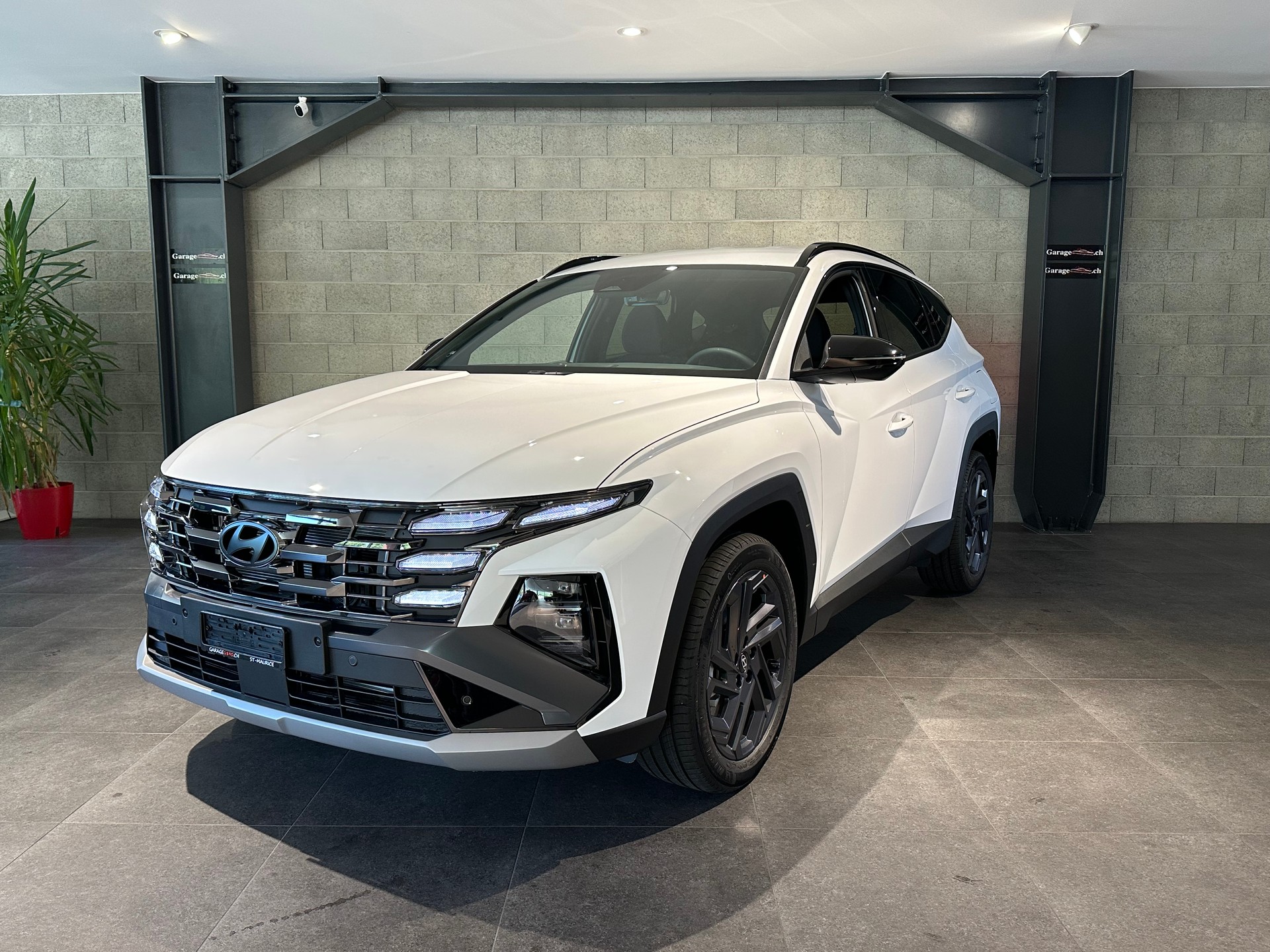 HYUNDAI Tucson 1.6 HEV Black Line 4WD-image-1