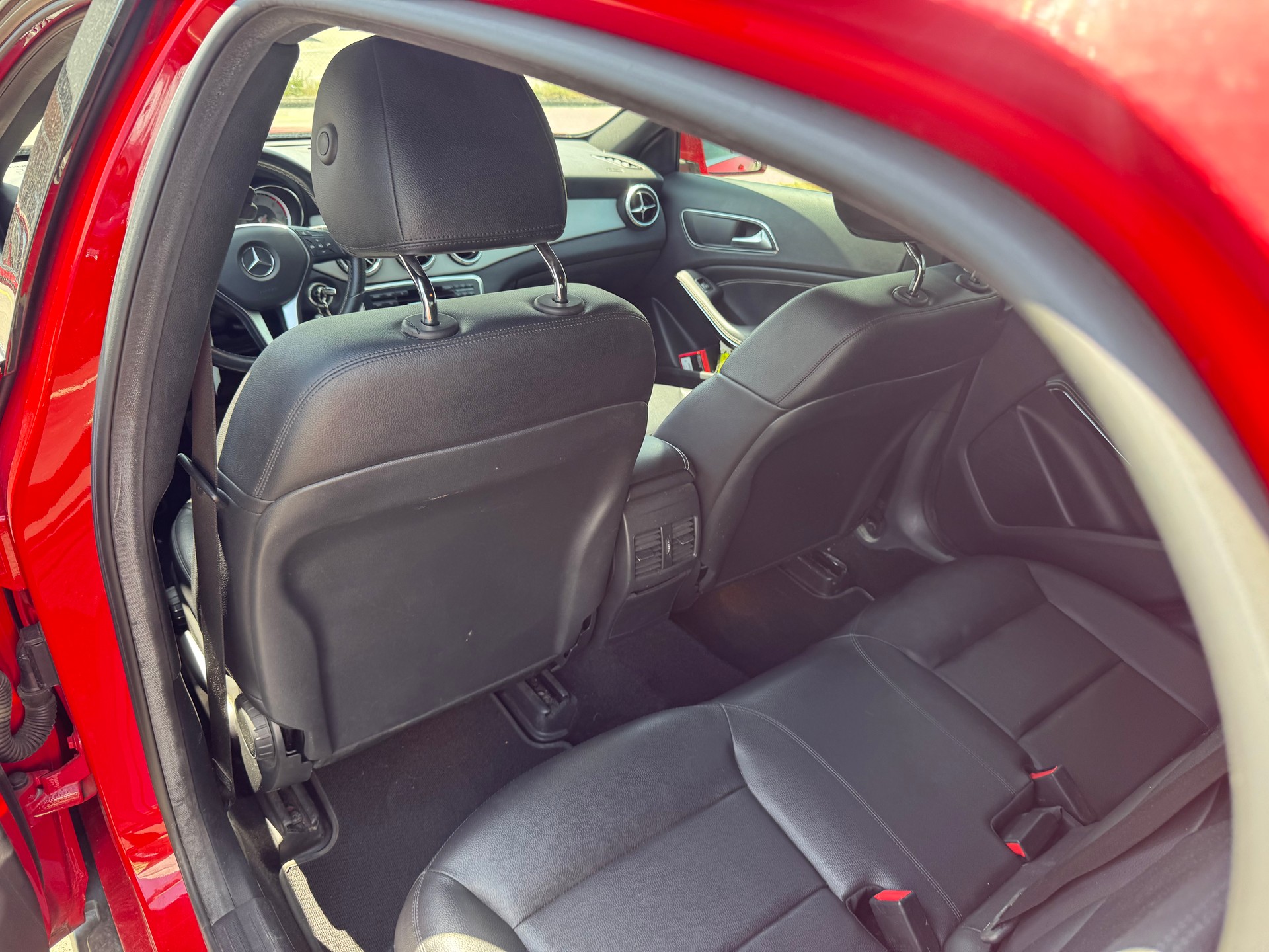MERCEDES-BENZ GLA 200 CDI 4Matic 7G-DCT-image-11
