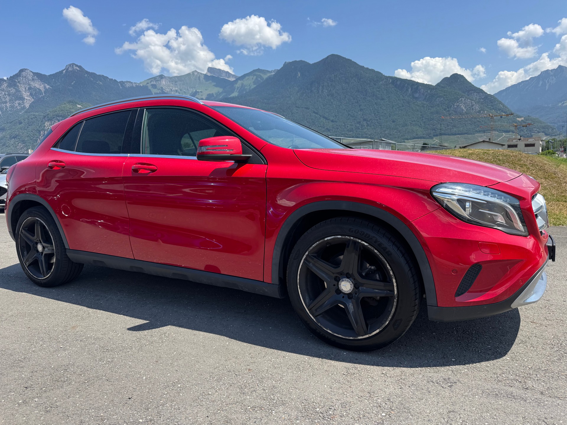 MERCEDES-BENZ GLA 200 CDI 4Matic 7G-DCT-showroom-element-3