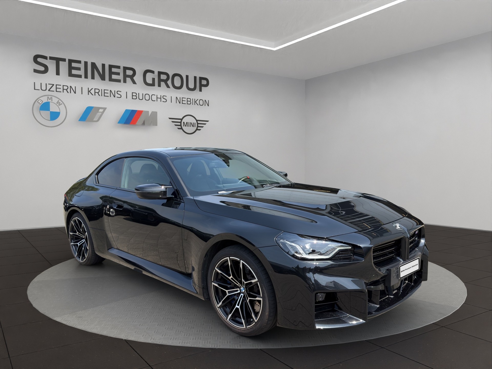 BMW M2 Steptronic-showroom-element-2