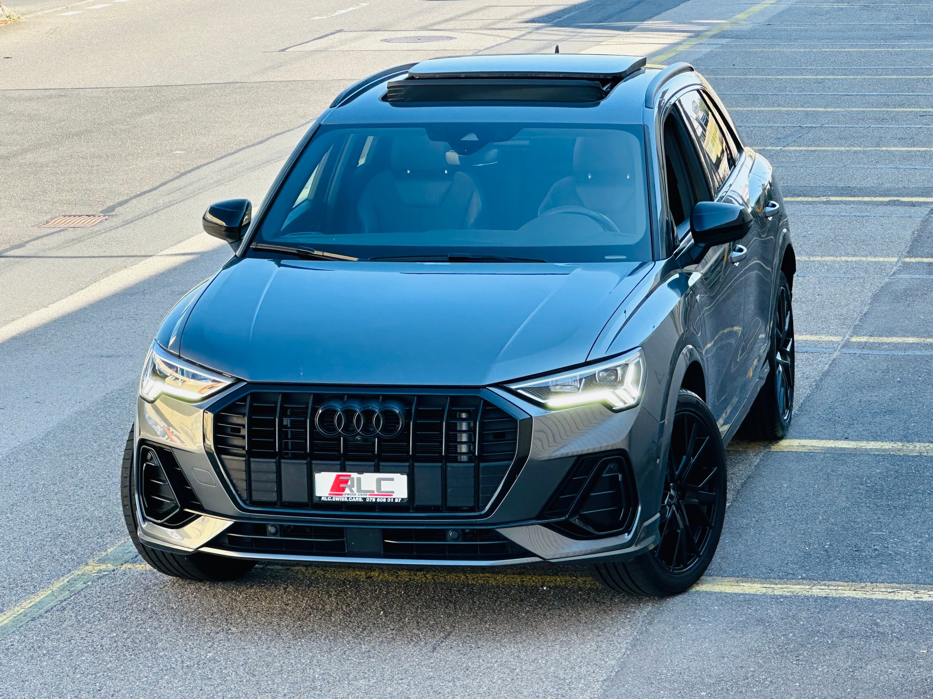 AUDI Q3 45 TFSI e S line S-tronic-showroom-element-3