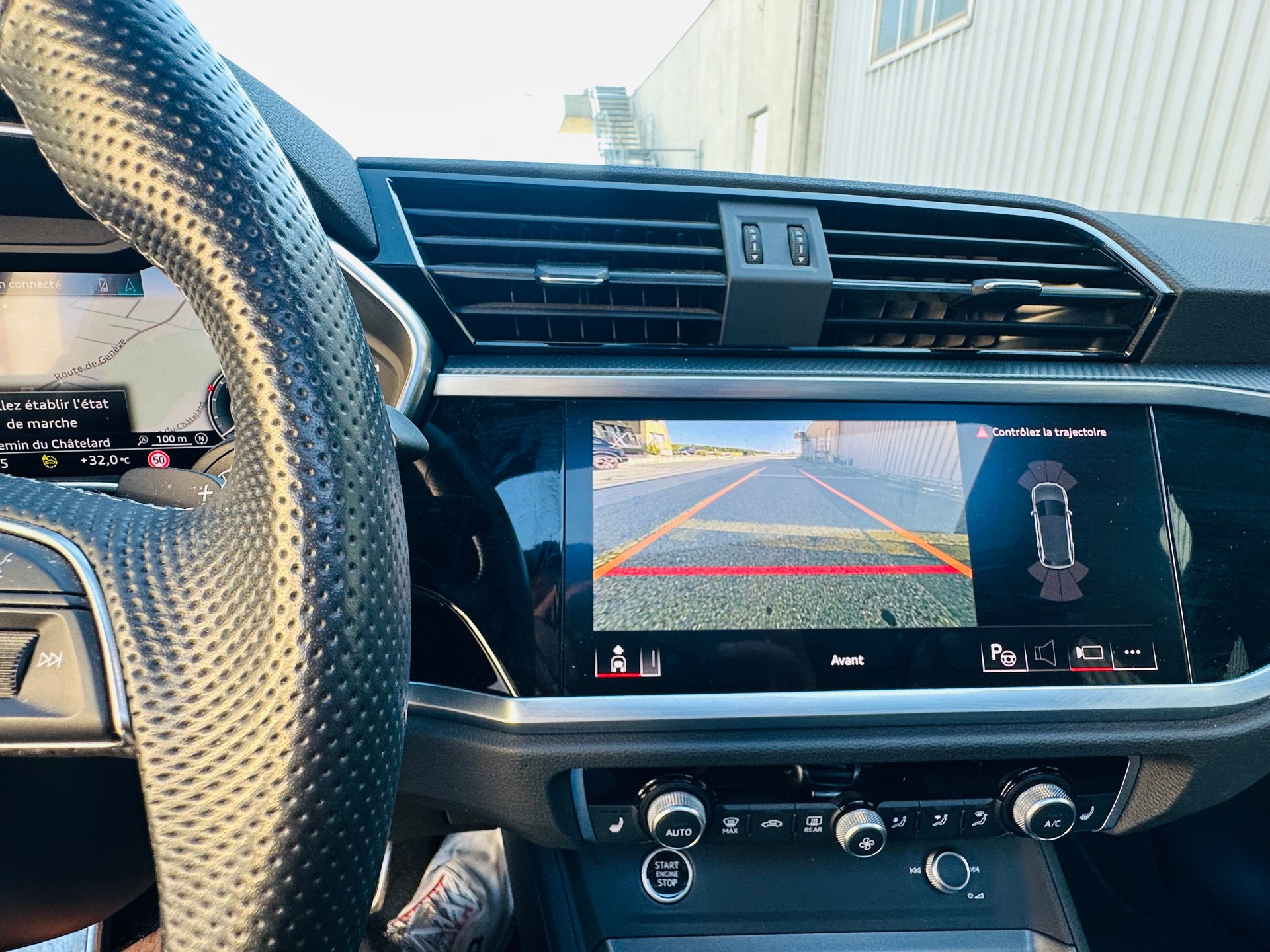 AUDI Q3 45 TFSI e S line S-tronic-image-16