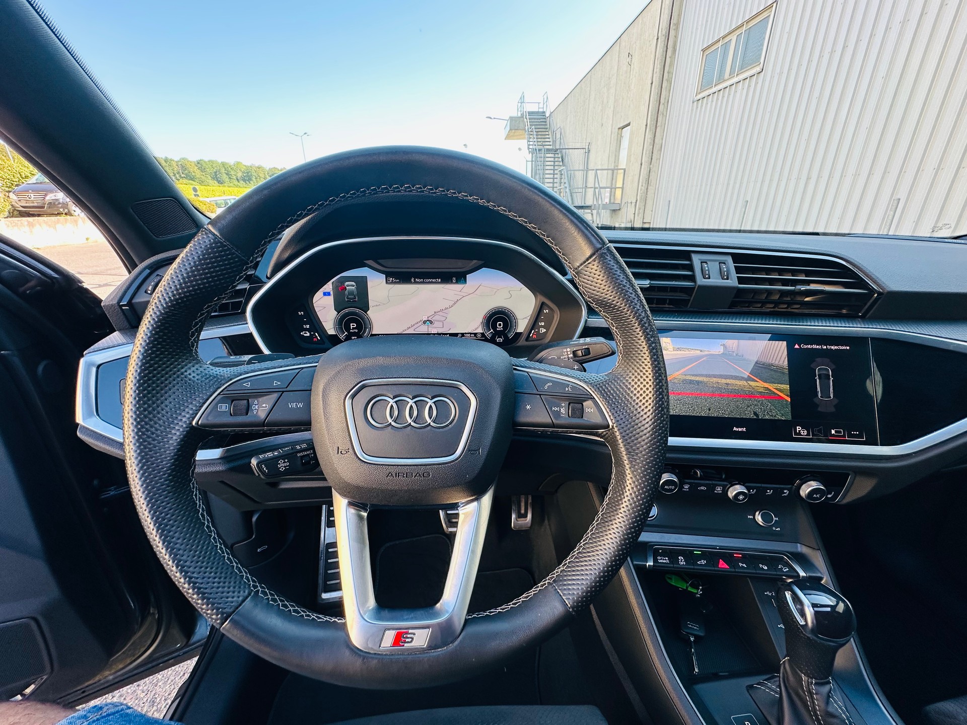 AUDI Q3 45 TFSI e S line S-tronic-image-17
