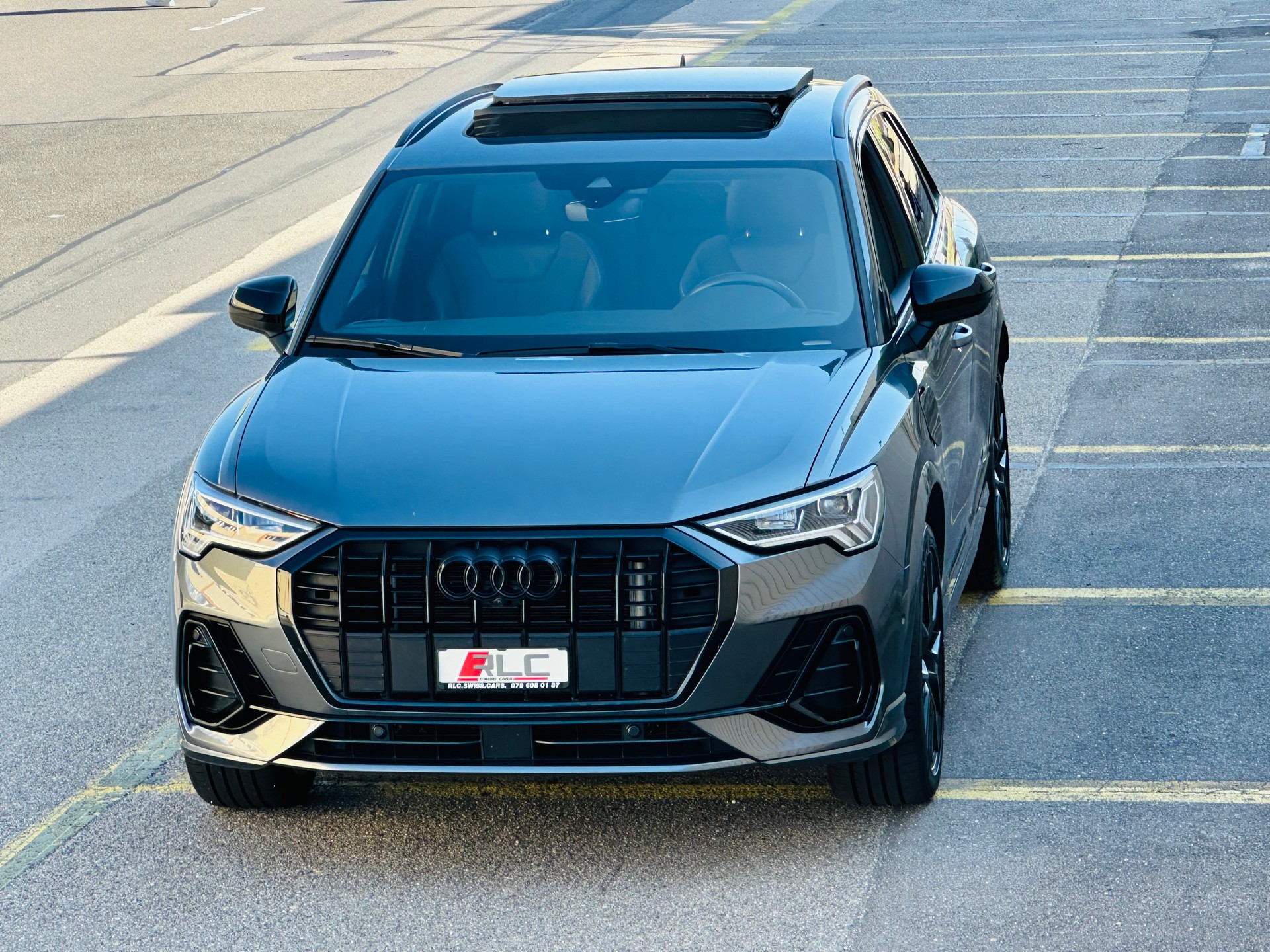 AUDI Q3 45 TFSI e S line S-tronic-image-5