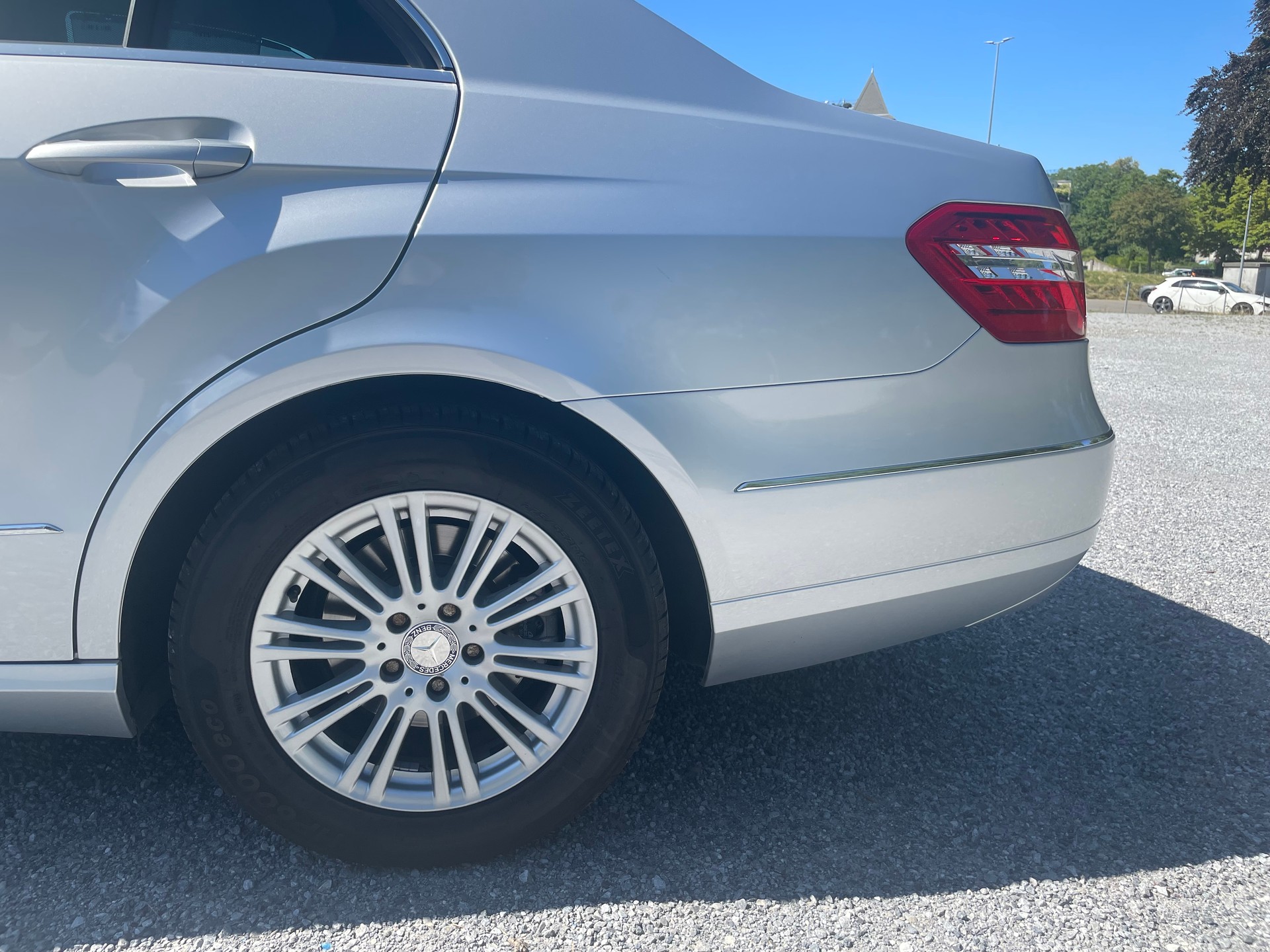 MERCEDES-BENZ E 350 V6 BlueEF-image-4