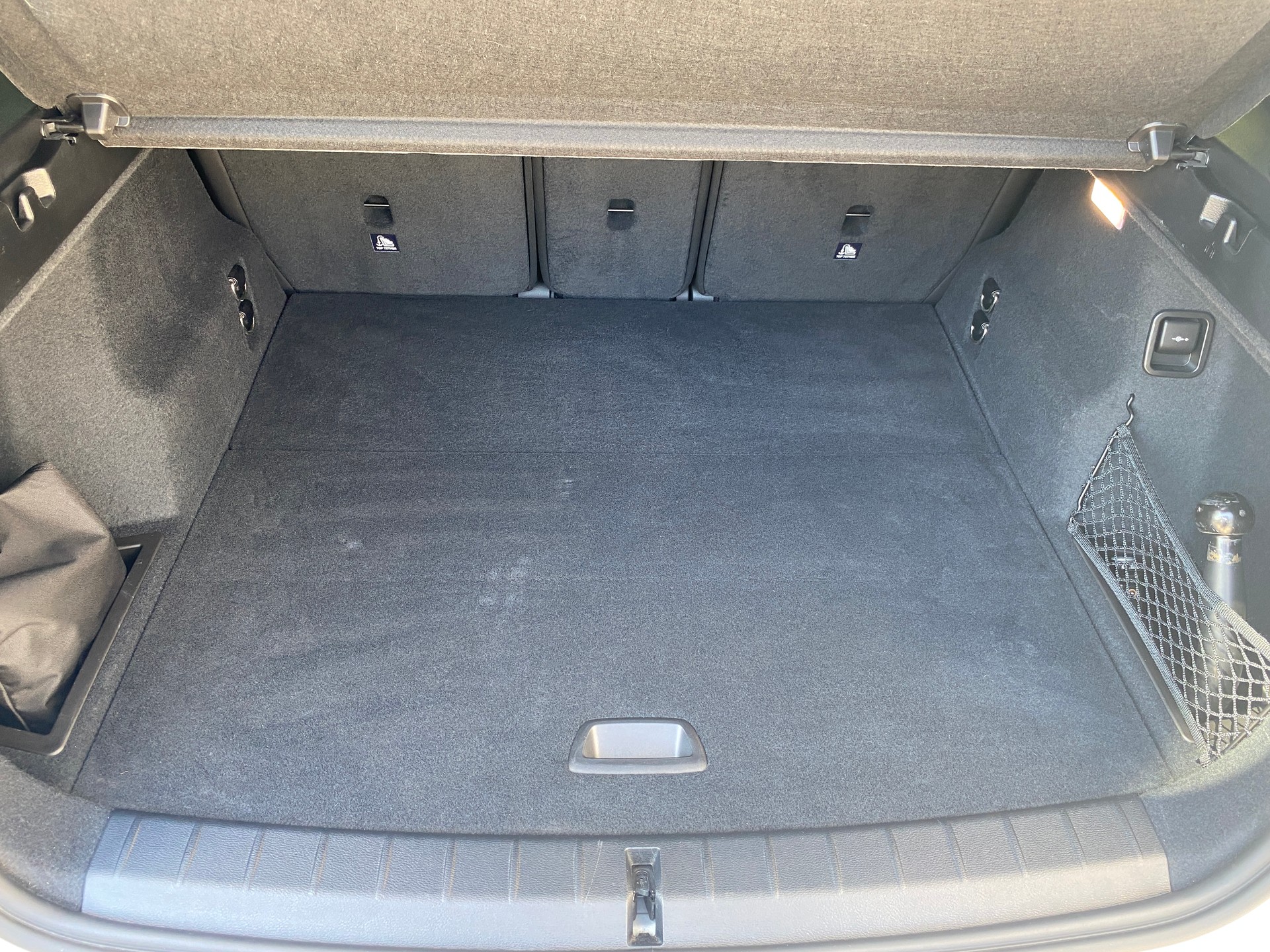 BMW X1 xDrive 20i Steptronic-image-27