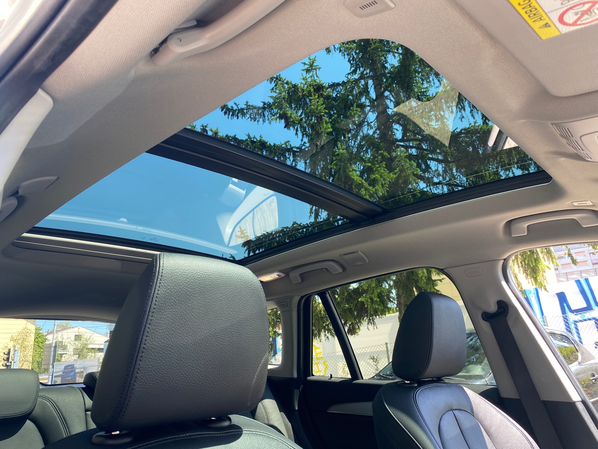BMW X1 xDrive 20i Steptronic-image-29