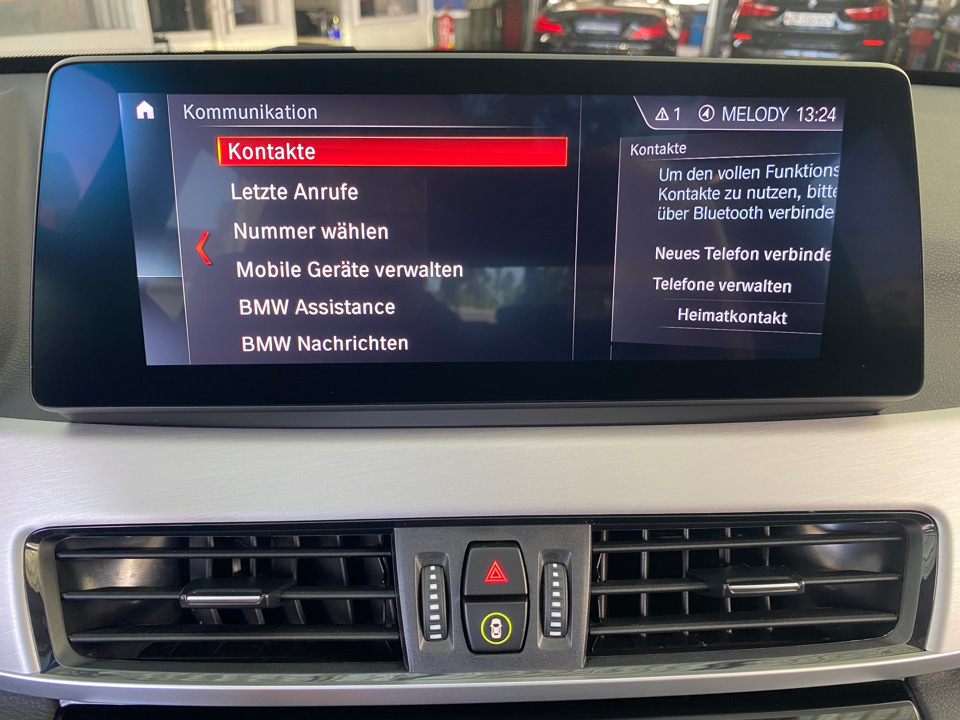 BMW X1 xDrive 20i Steptronic-image-18