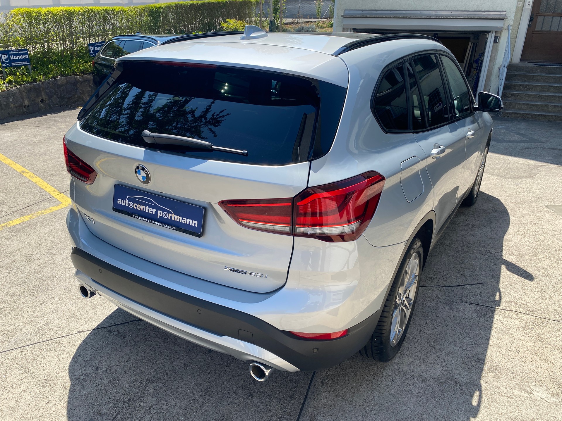 BMW X1 xDrive 20i Steptronic-image-10