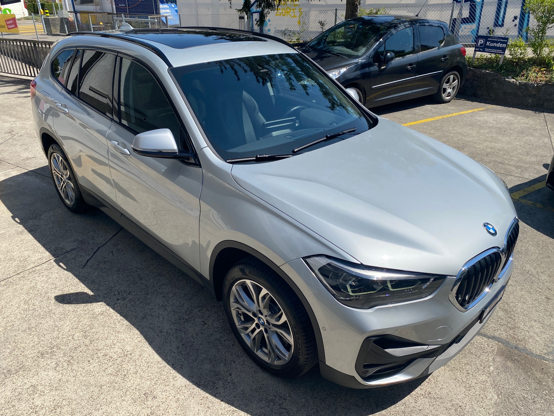 BMW X1 xDrive 20i Steptronic-image-5