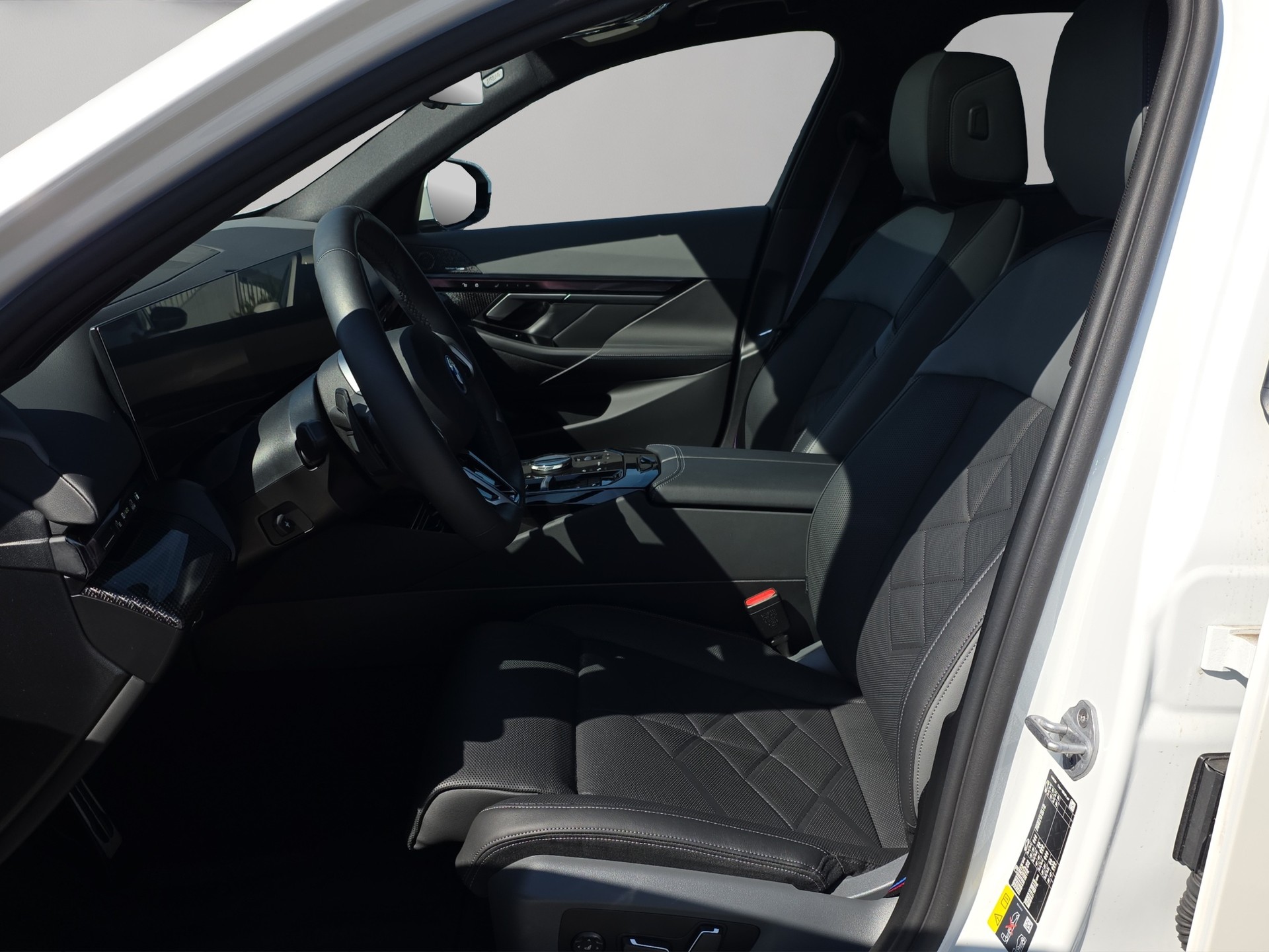 BMW 530e xDrive Touring M Sport Pro Steptronic-image-9