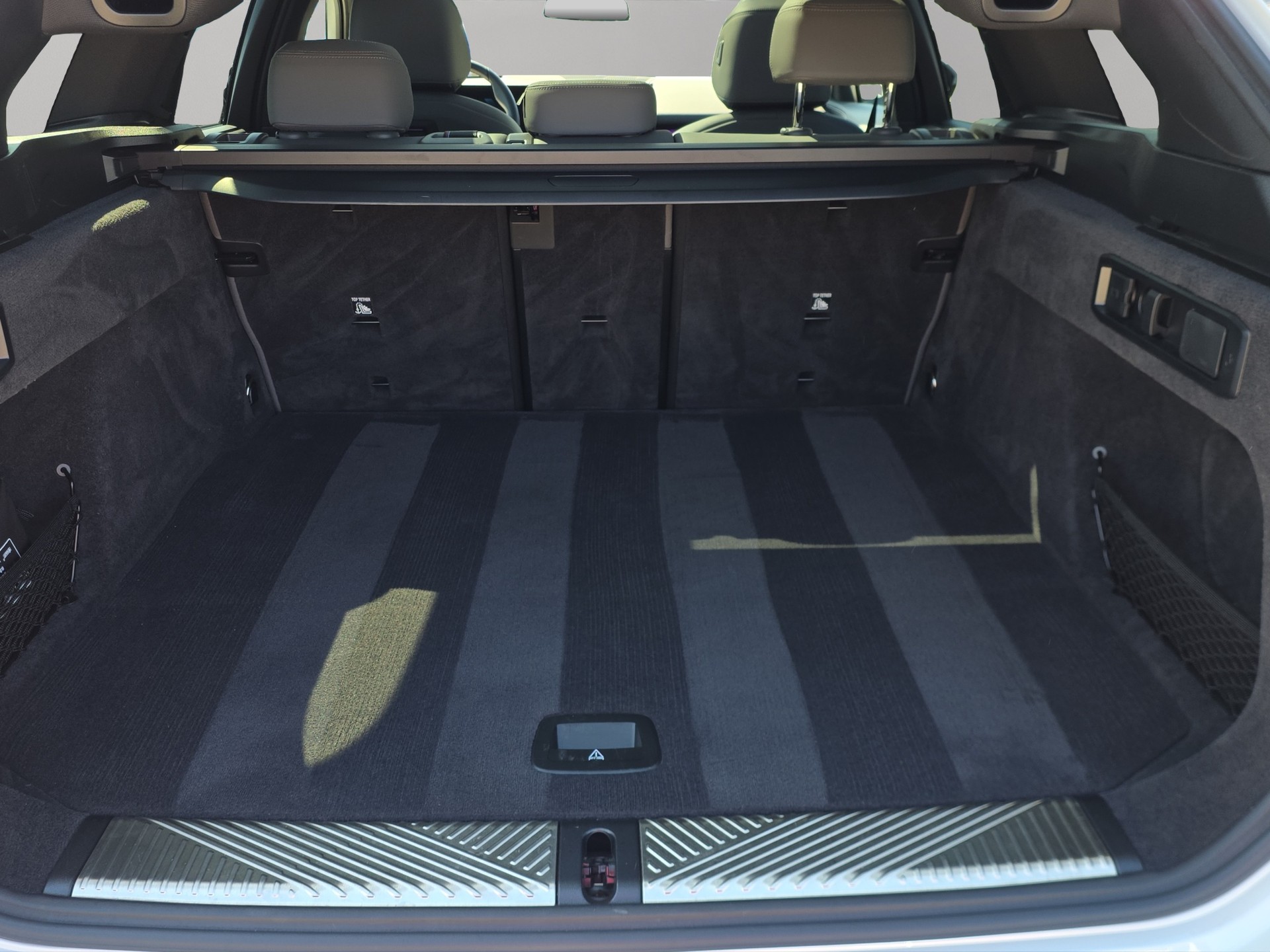BMW 530e xDrive Touring M Sport Pro Steptronic-image-17