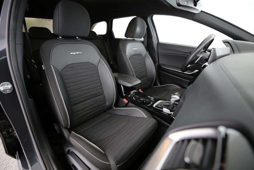 KIA Ceed SW 1.5 T-GDi MHEV GT-Line-image-10