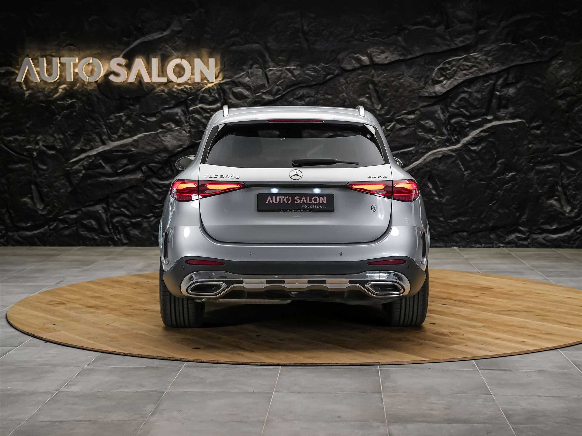 MERCEDES-BENZ GLC 300 d AMG Line 4matic *21" Felgen*Sitzheizung*Anhängerkupplung*-showroom-element-3