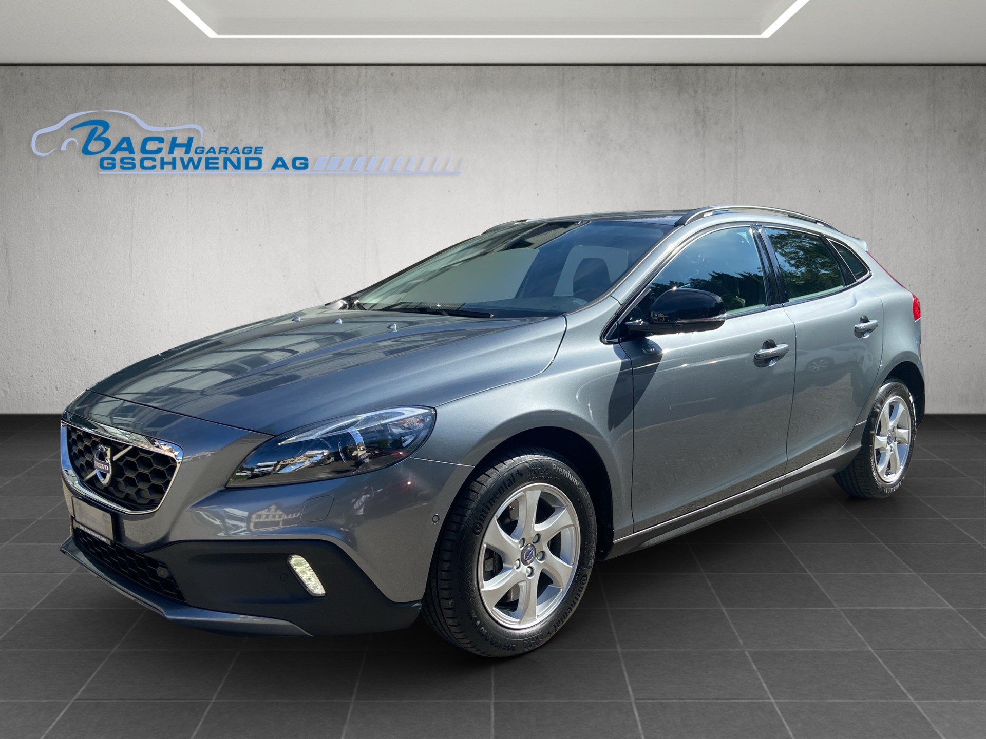 VOLVO V40 Cross Country T4 2.0 AWD Momentum Geartronic
