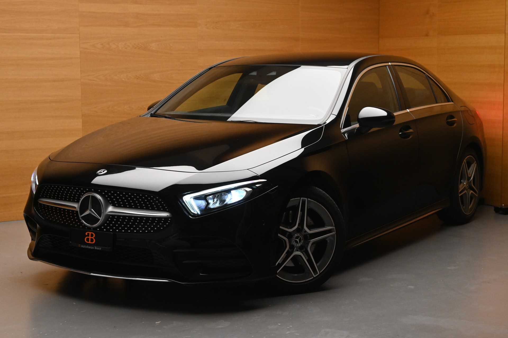 MERCEDES-BENZ A 220 AMG Line 7G-DCT 4Matic Limousine