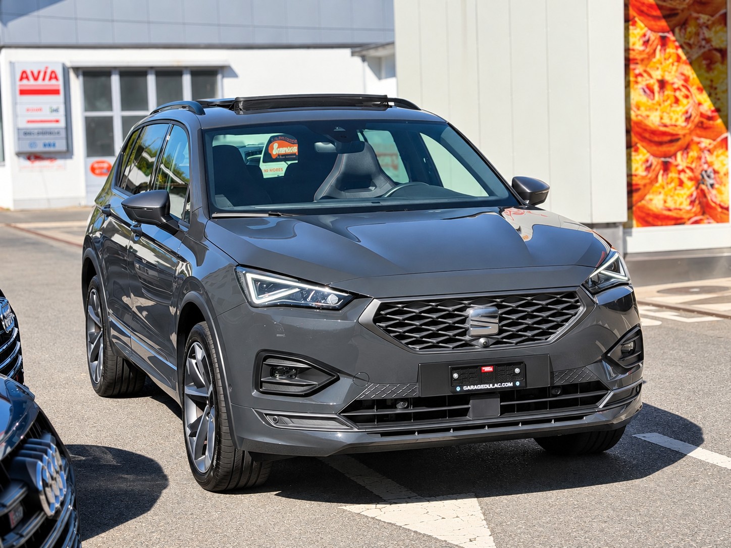 SEAT Tarraco 1.4 e-HYBRID DSG FR Crochet D'ATTELAGE / TOIT OUVRANT-showroom-element-2