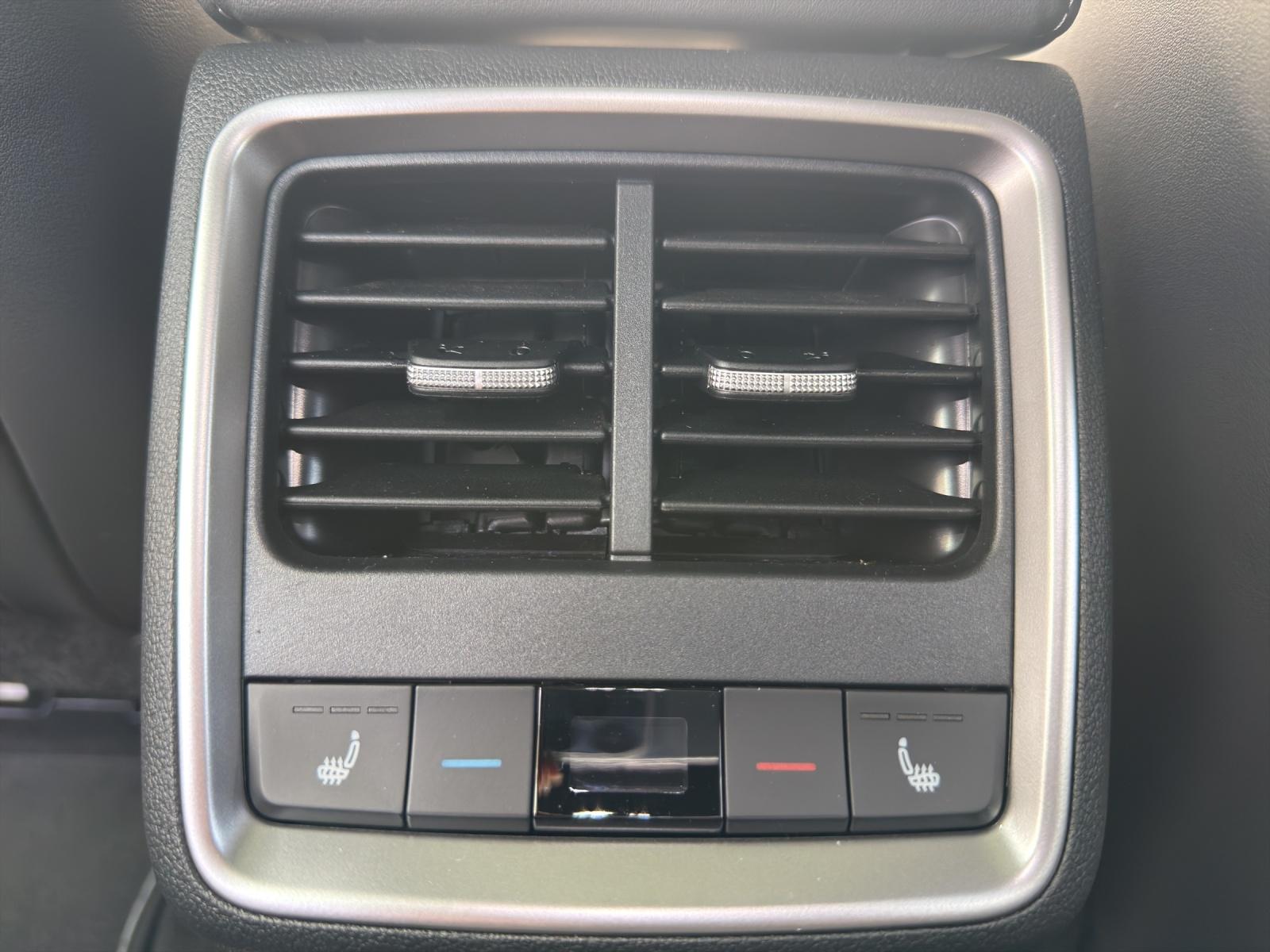 SKODA Enyaq 85x SportLine-image-13