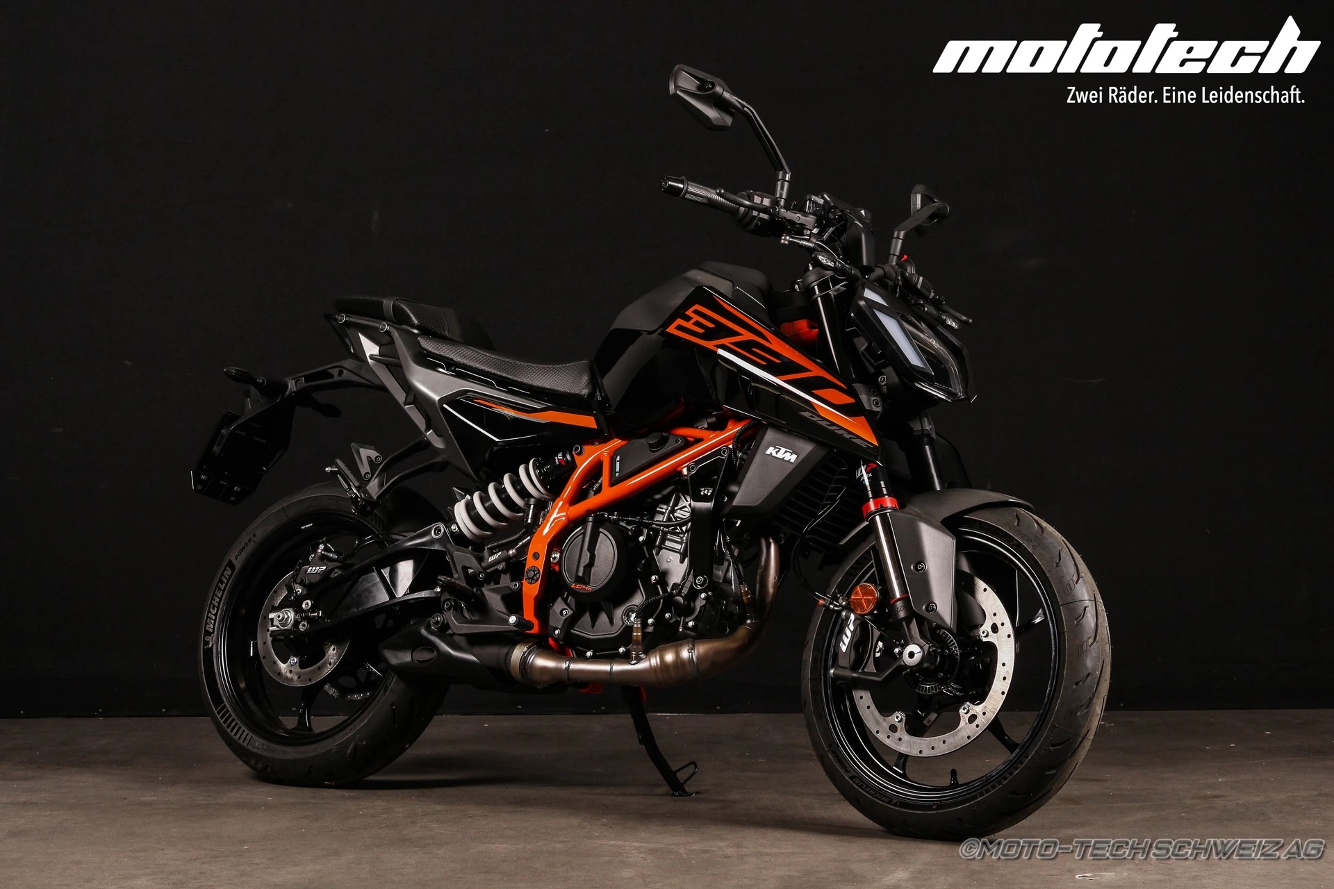 KTM 390 Duke-image-0