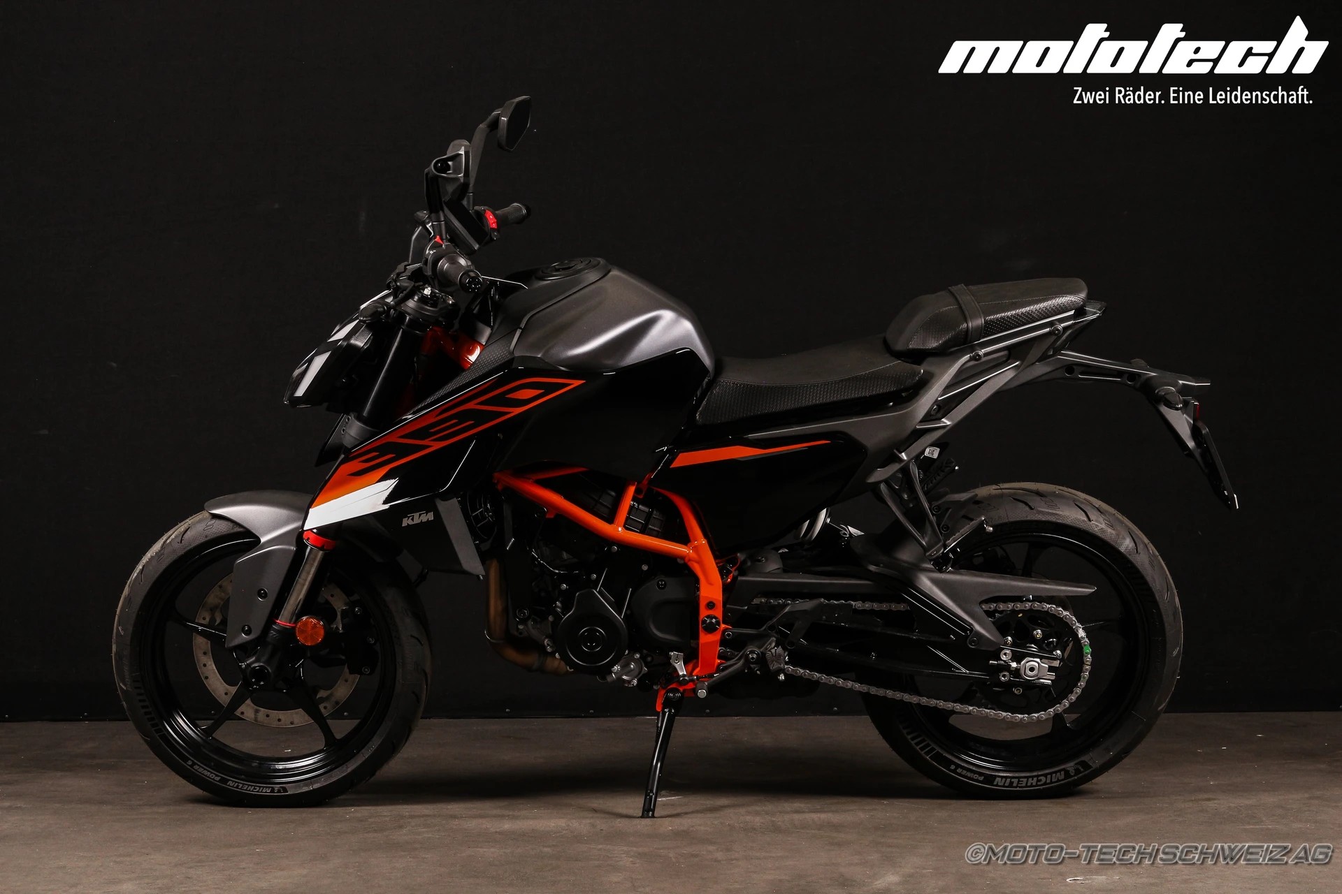 KTM 390 Duke-image-4
