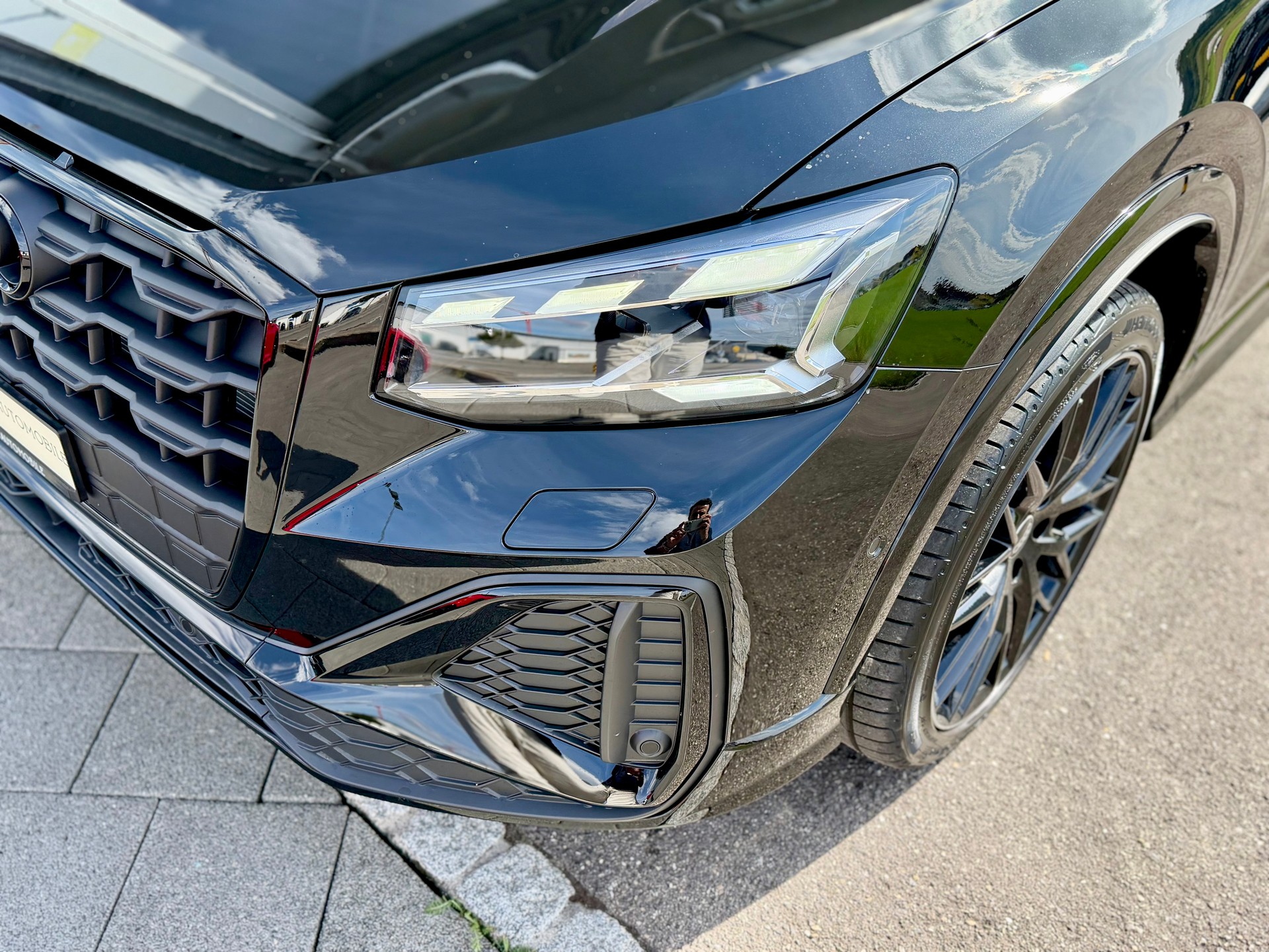 AUDI Q2 40 TFSI S line Attraction quattro S-tronic *S Line Competition - CH Auto*-image-7