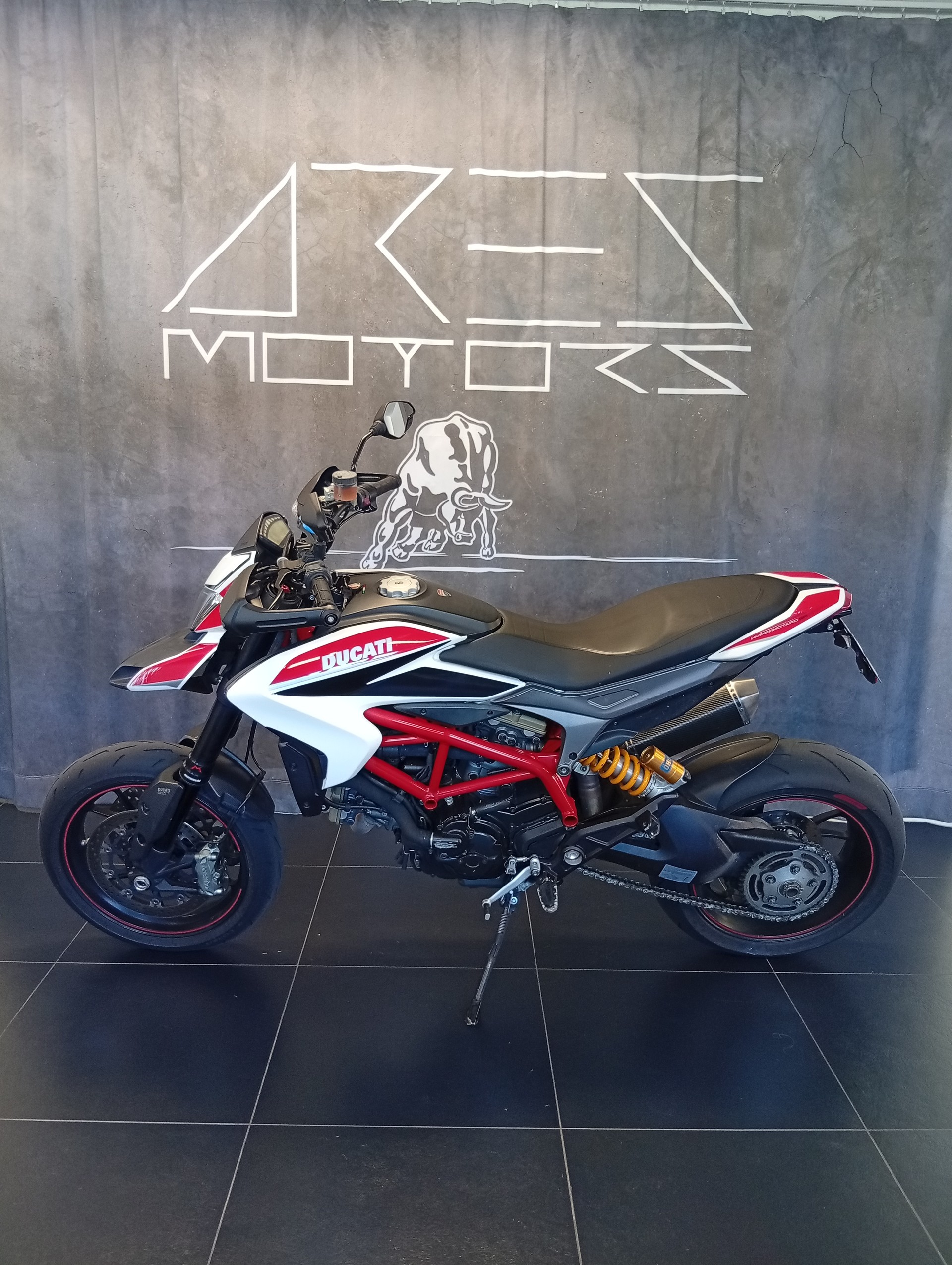 DUCATI Hypermotard 821 SP-image-5