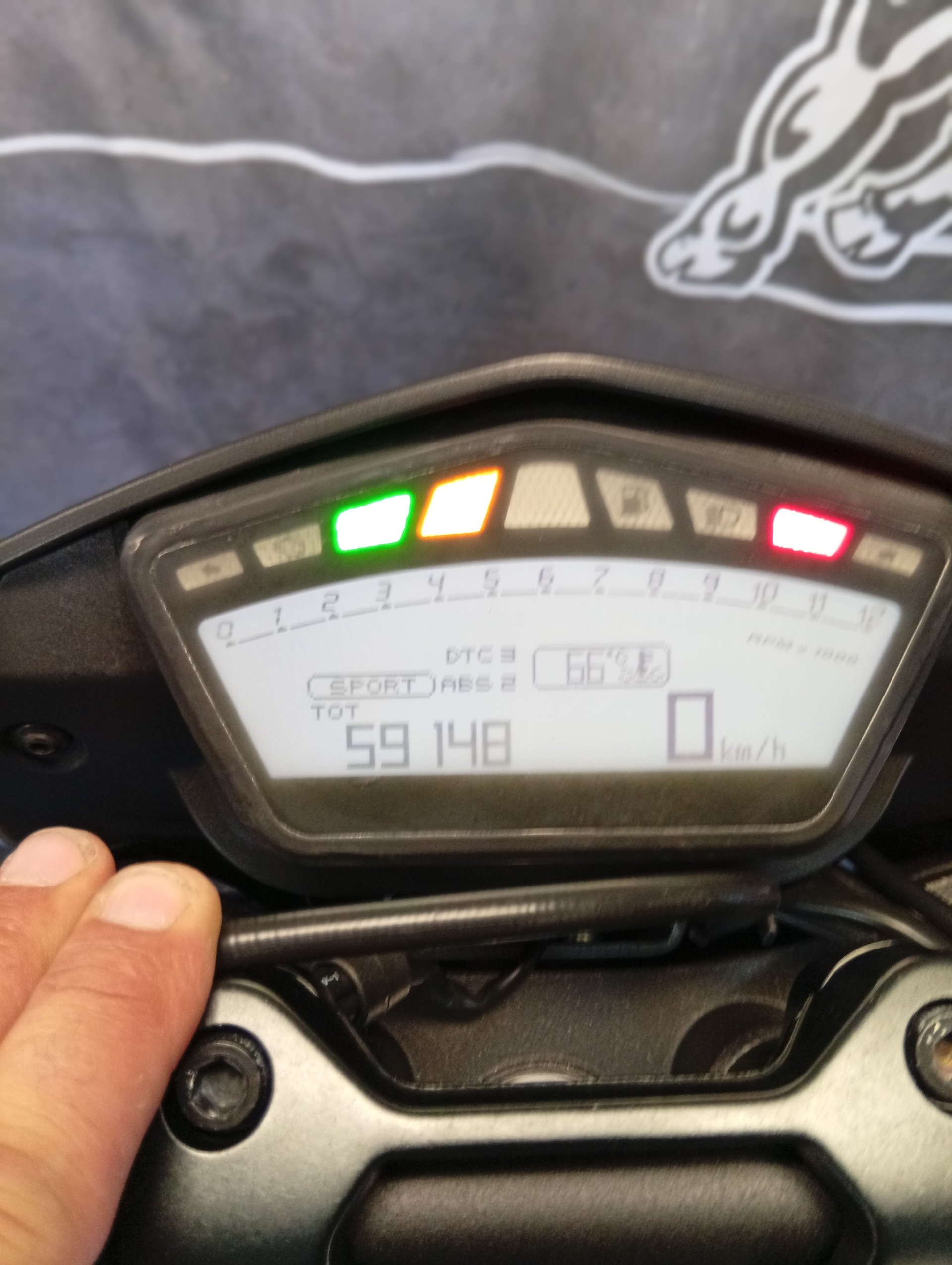 DUCATI Hypermotard 821 SP-image-11